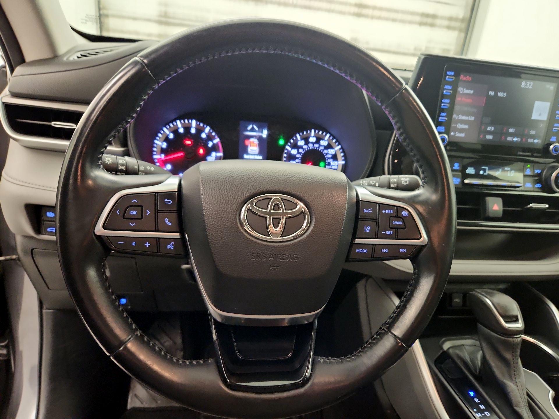 Thumbnail: 2021 Toyota Highlander - 10