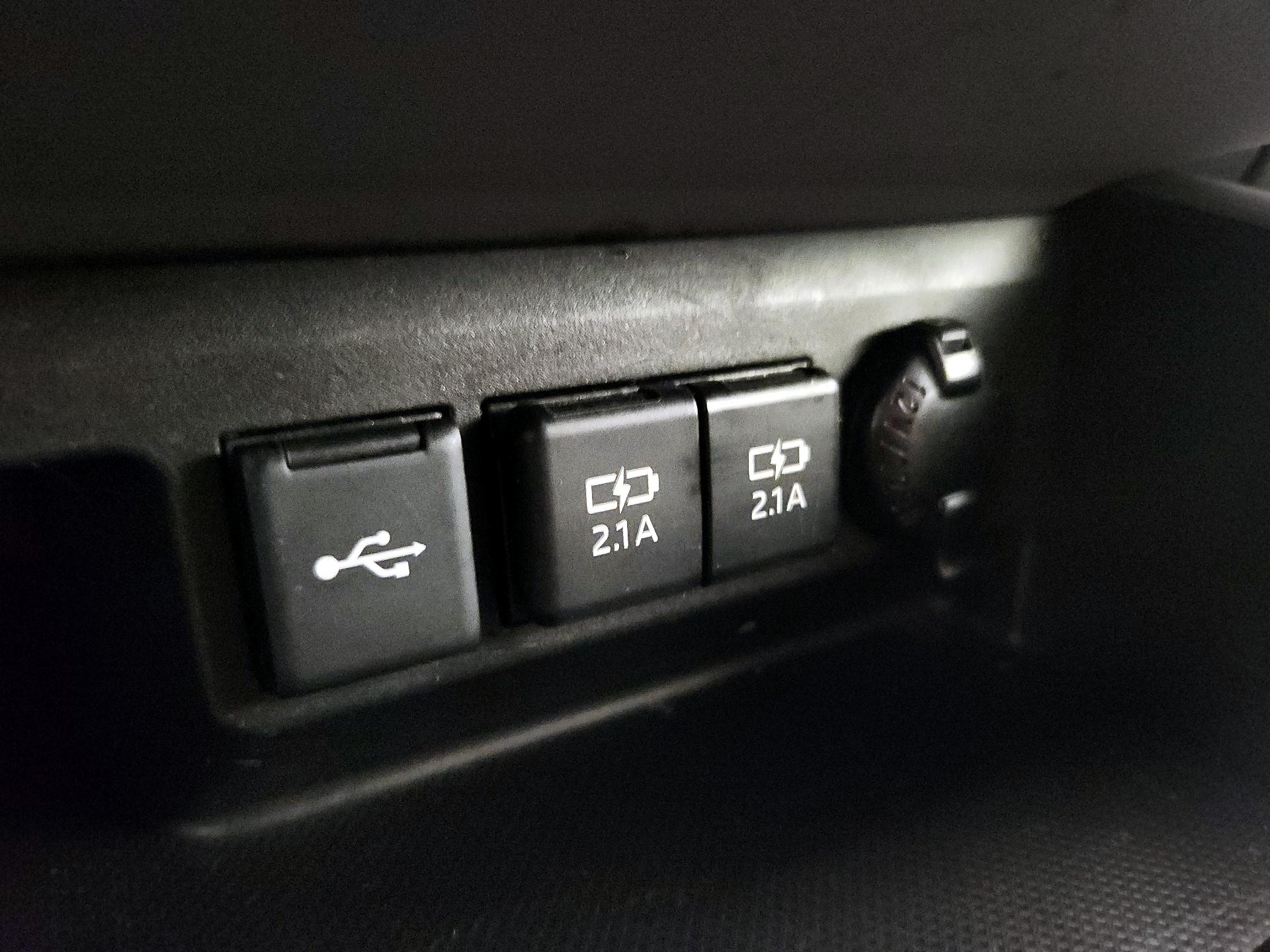 Thumbnail: 2021 Toyota Highlander - 18