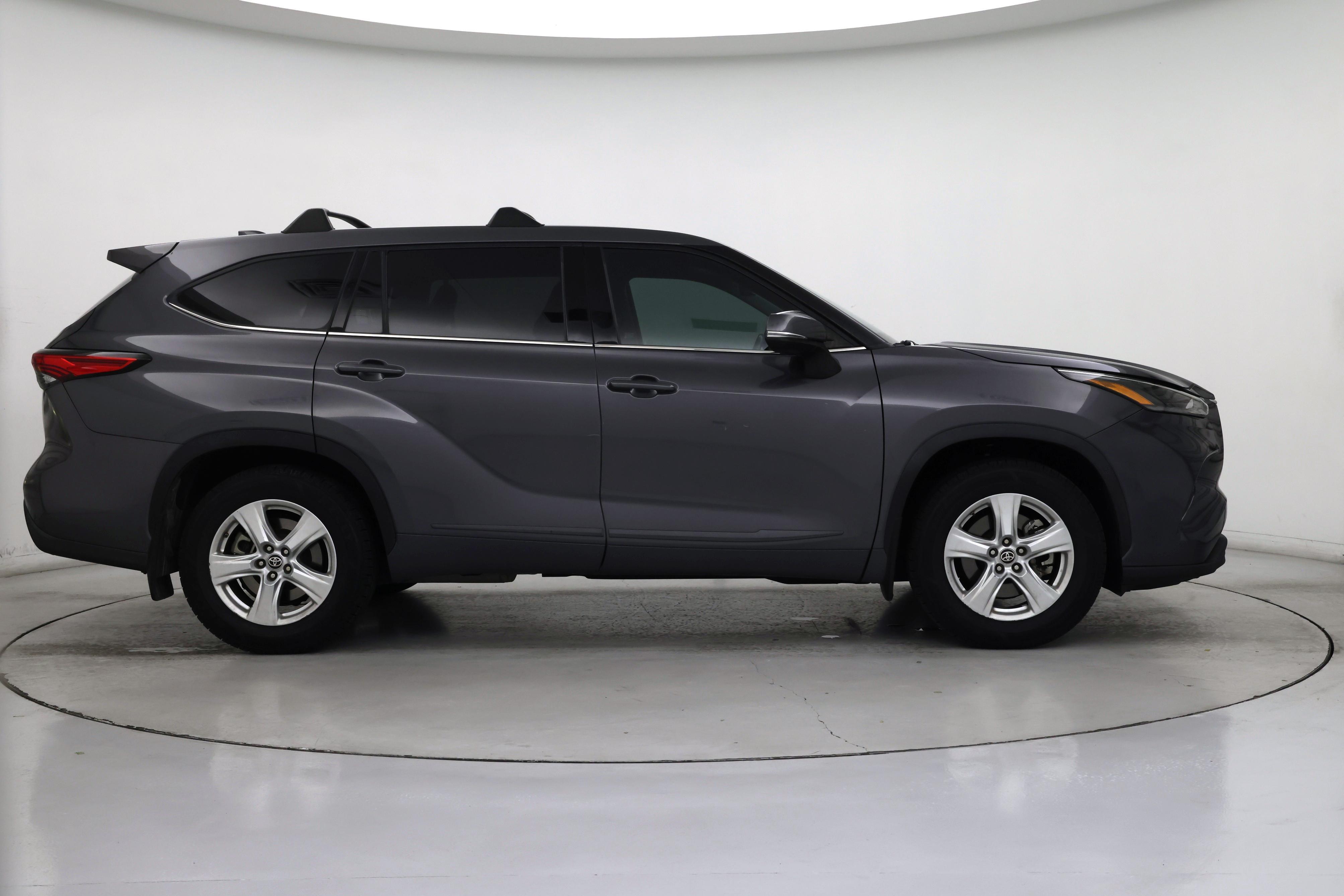 Thumbnail: 2021 Toyota Highlander - 7