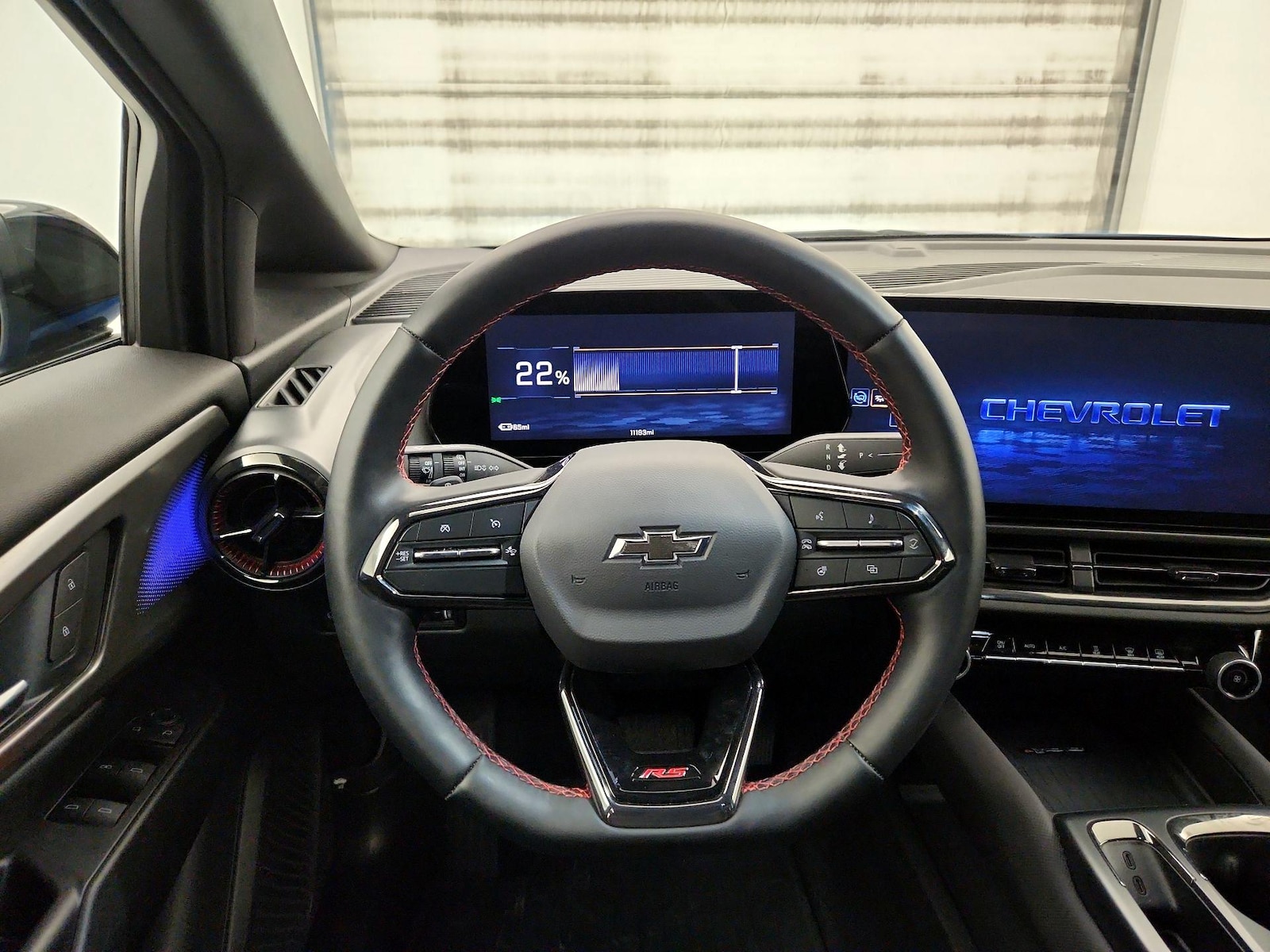 2025 Chevrolet Equinox EV RS - Photo 11