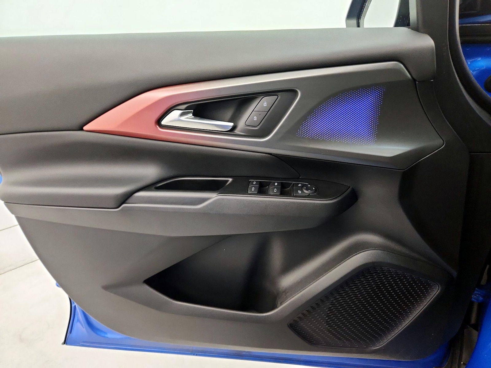 2025 Chevrolet Equinox EV RS - Photo 13