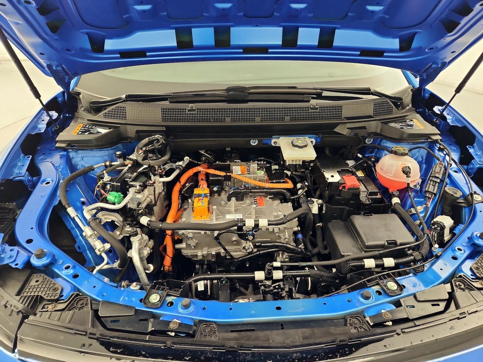 2025 Chevrolet Equinox EV RS - Photo 22