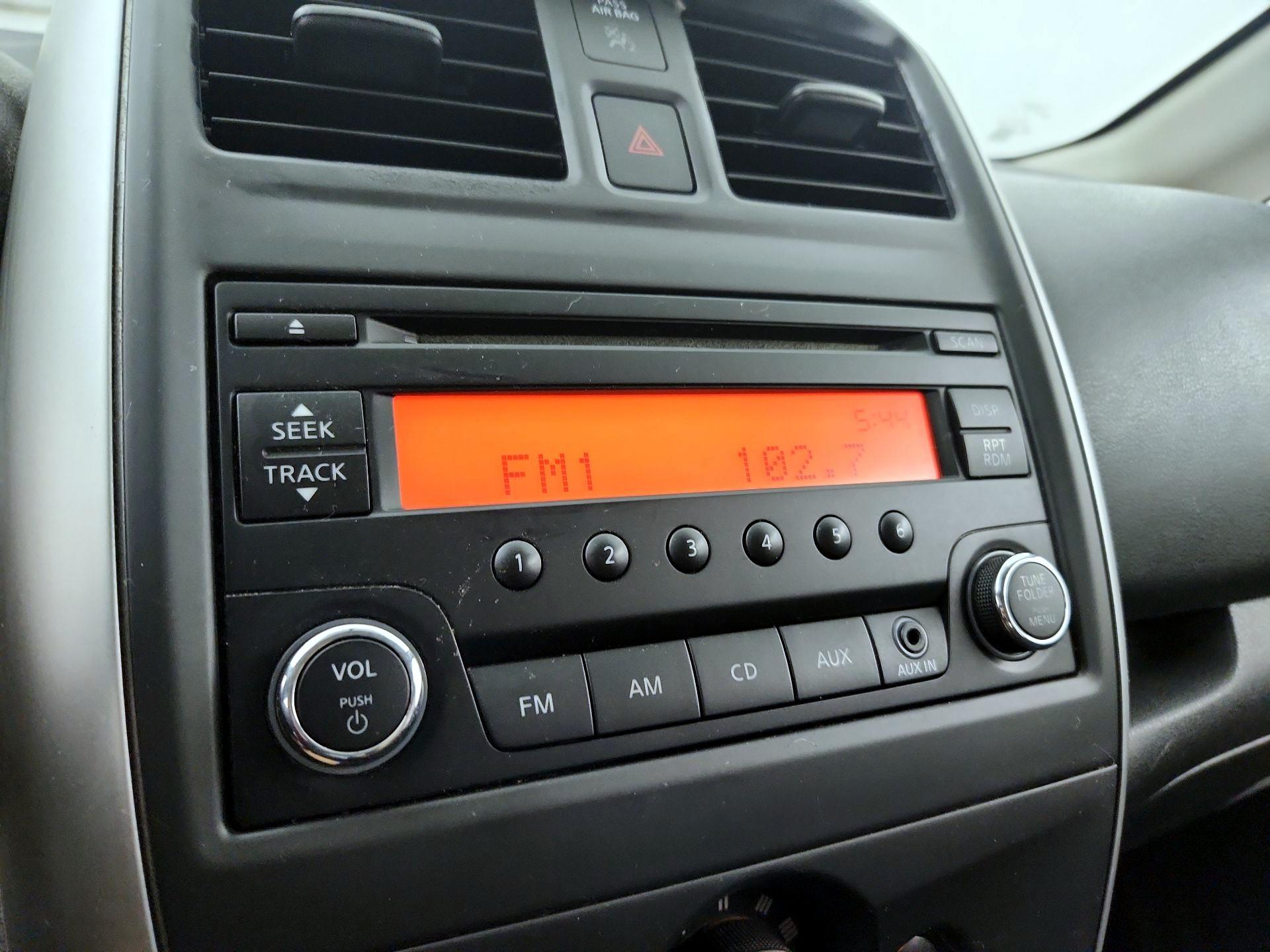 Thumbnail: 2016 Nissan Versa Note - 14