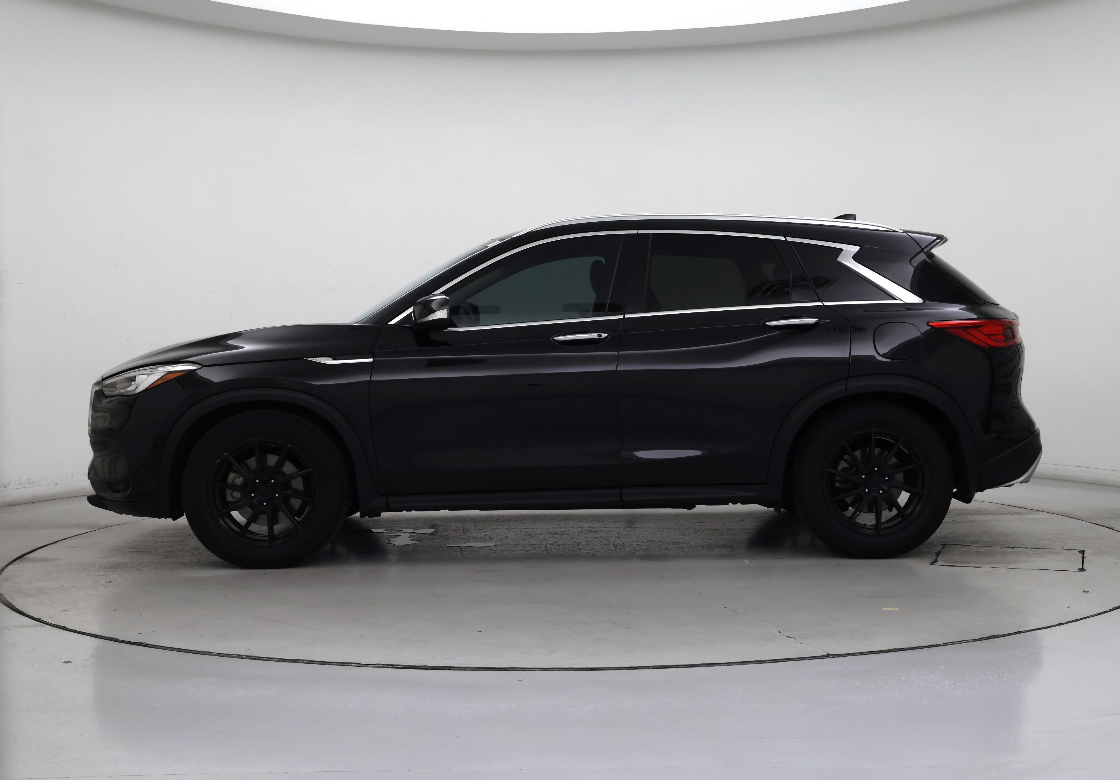 Thumbnail: 2019 INFINITI QX50 - 3