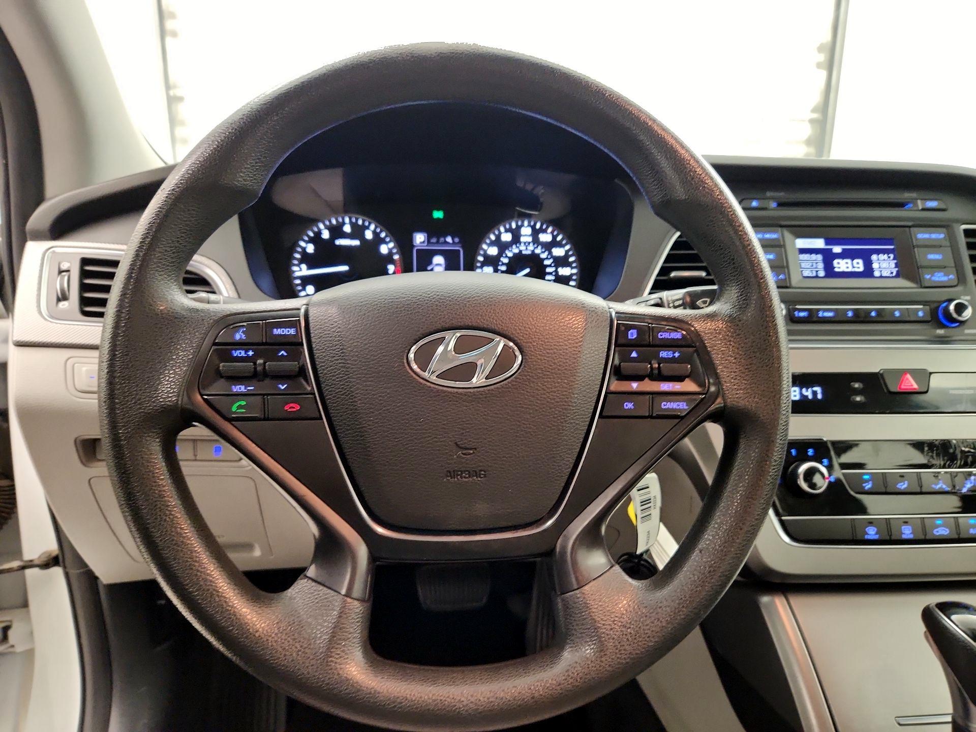 Thumbnail: 2017 Hyundai Sonata - 10