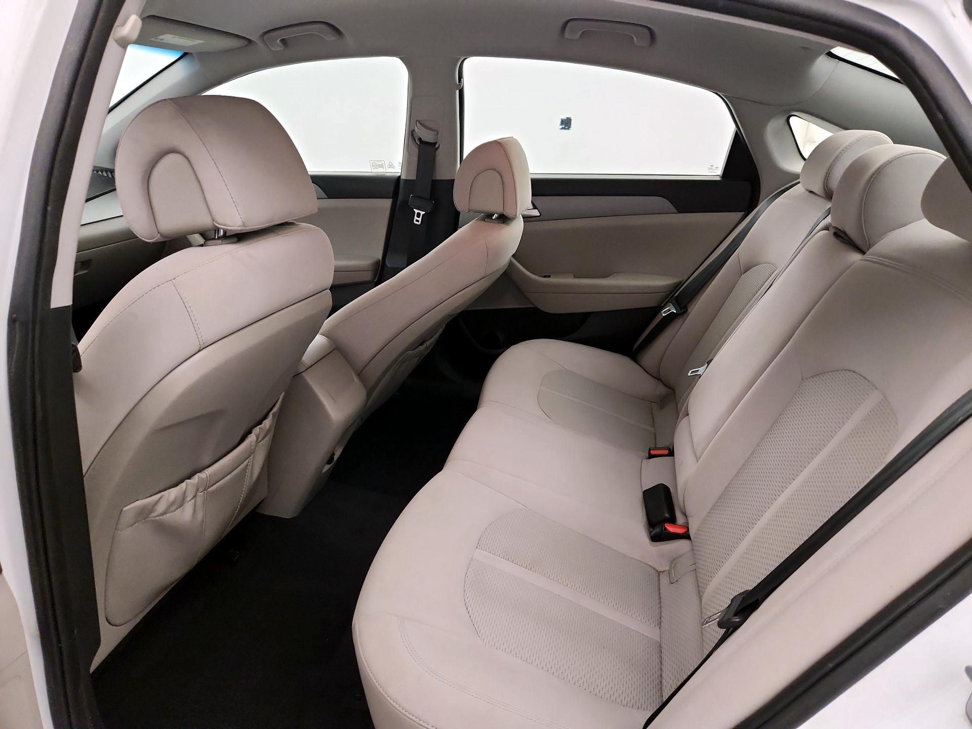 Thumbnail: 2017 Hyundai Sonata - 18