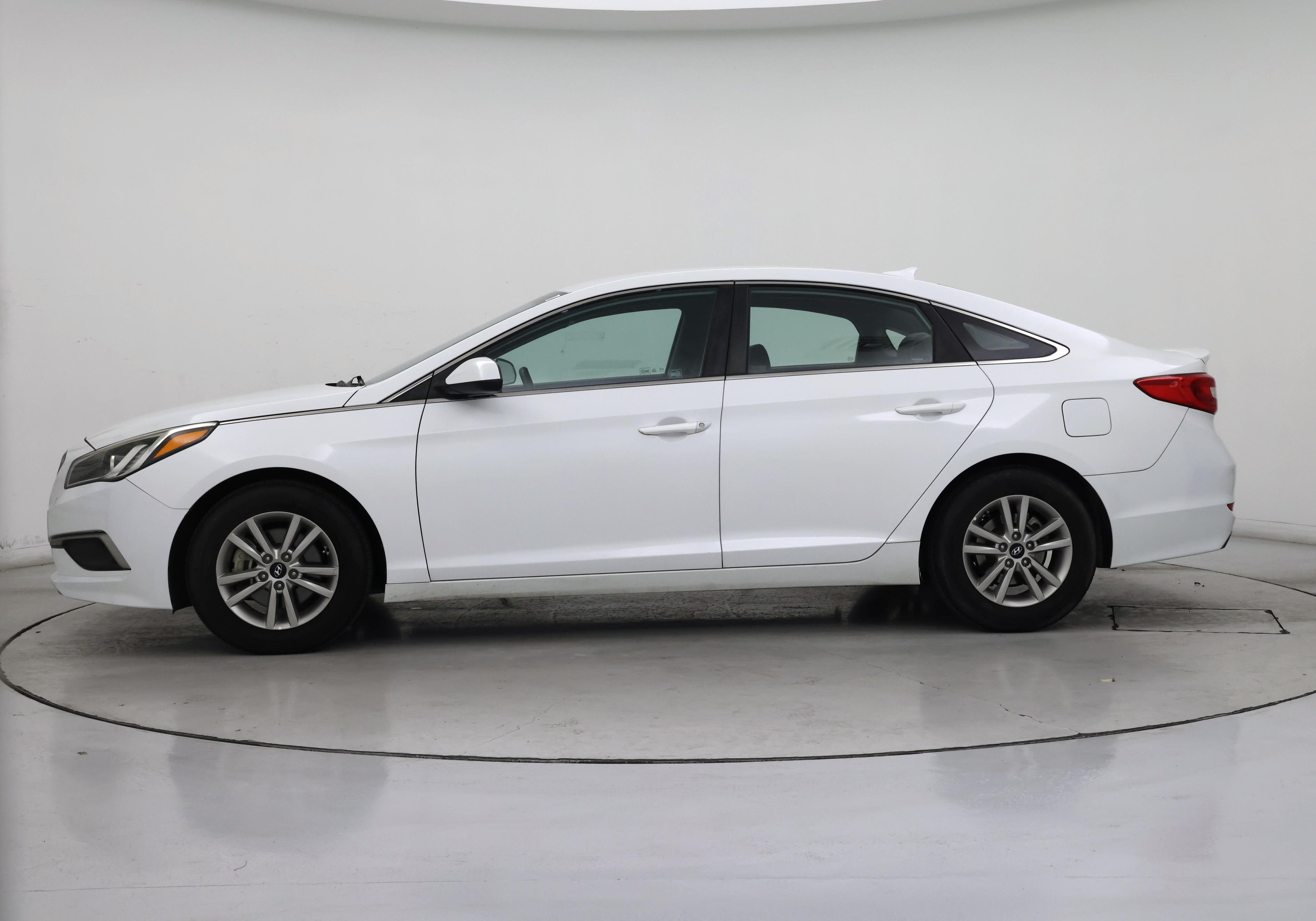 Thumbnail: 2017 Hyundai Sonata - 3