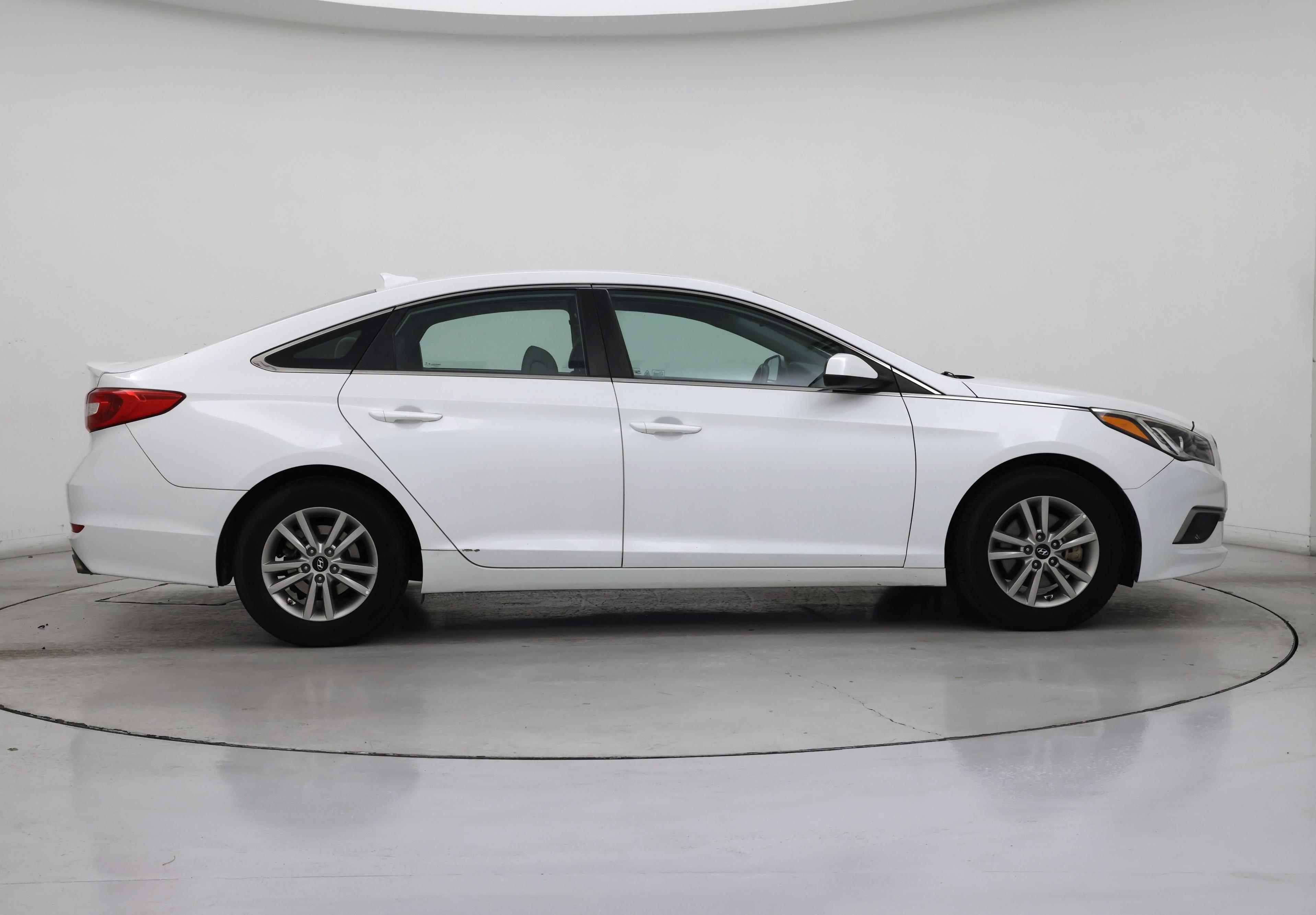 Thumbnail: 2017 Hyundai Sonata - 7