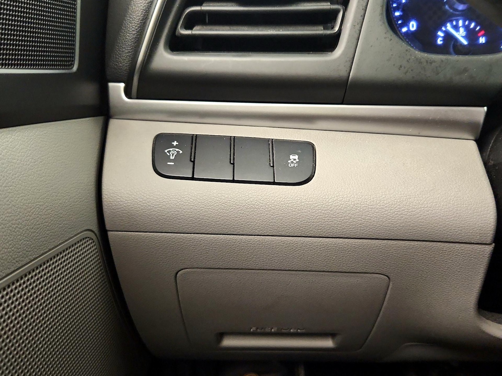 2019 Hyundai Elantra SE - Photo 14