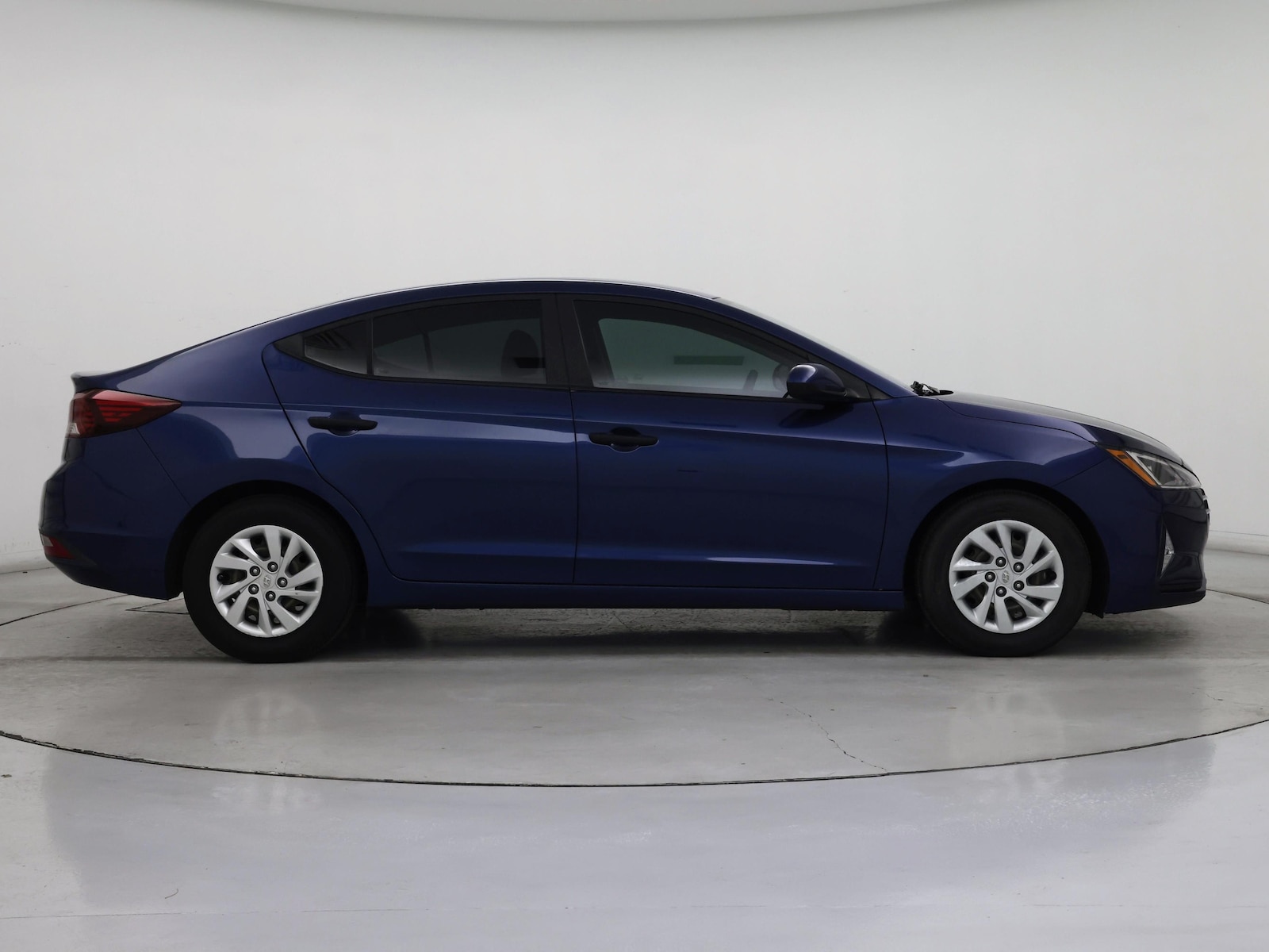 2019 Hyundai Elantra SE - Photo 8