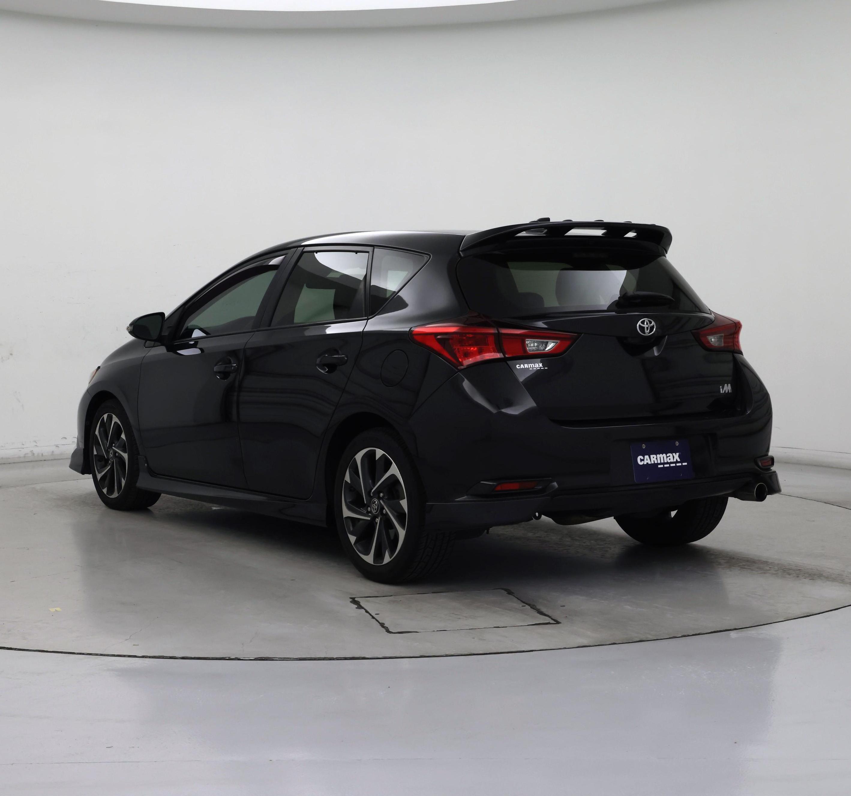 Thumbnail: 2017 Toyota Corolla iM - 2