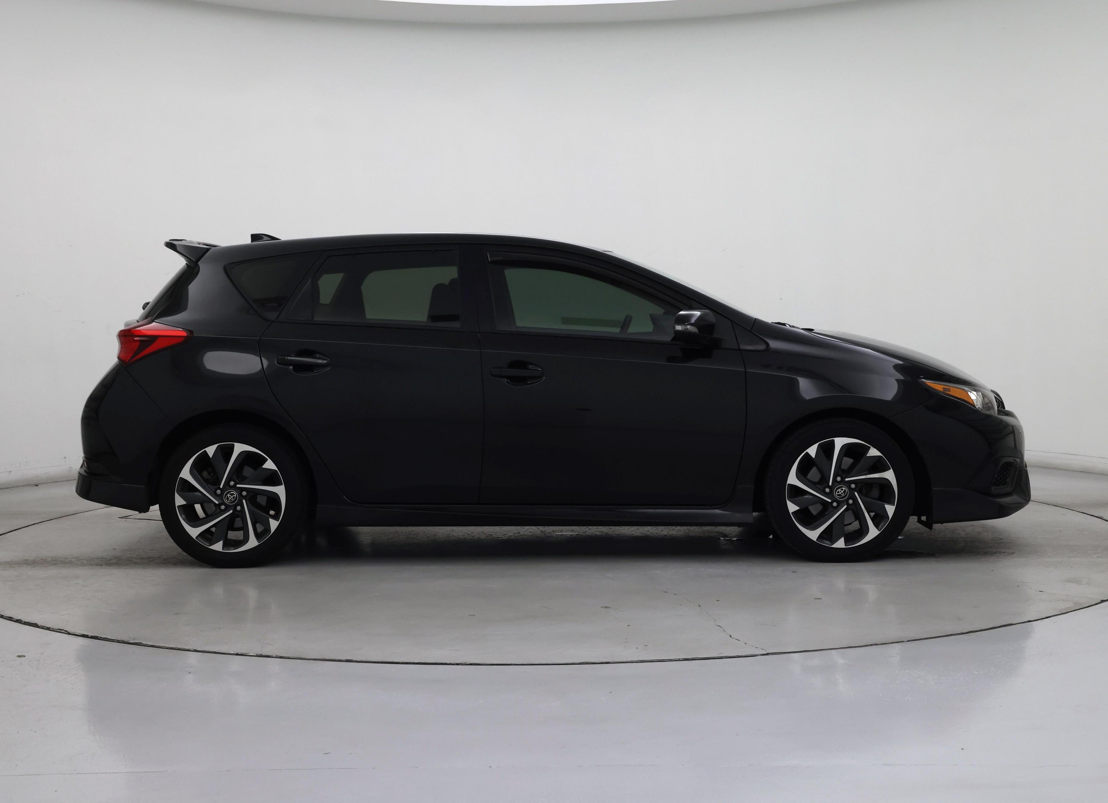 Thumbnail: 2017 Toyota Corolla iM - 7