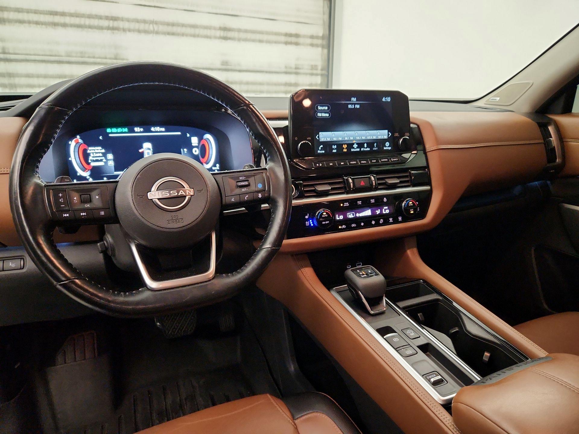 Thumbnail: 2022 Nissan Pathfinder - 9