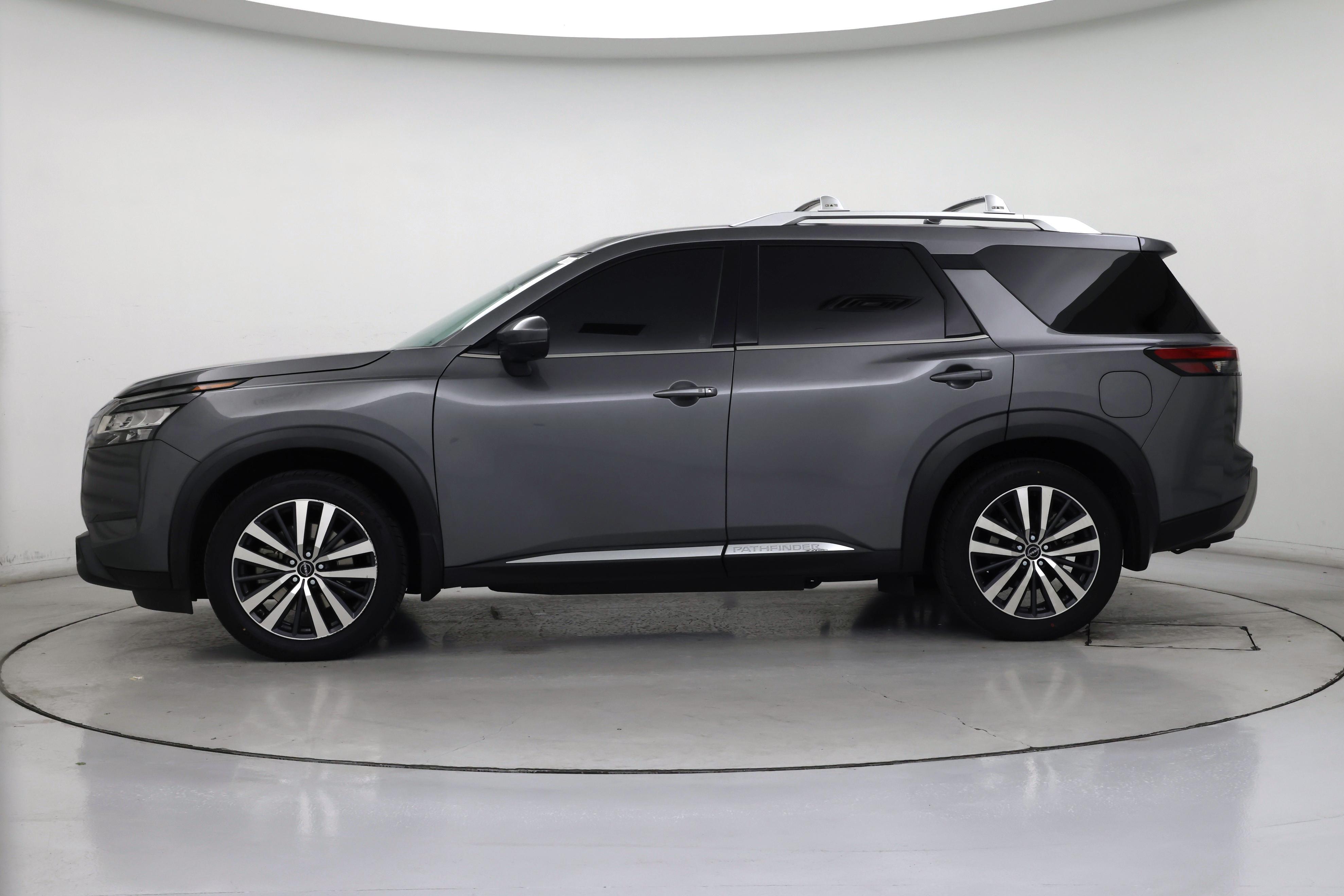 Thumbnail: 2022 Nissan Pathfinder - 3