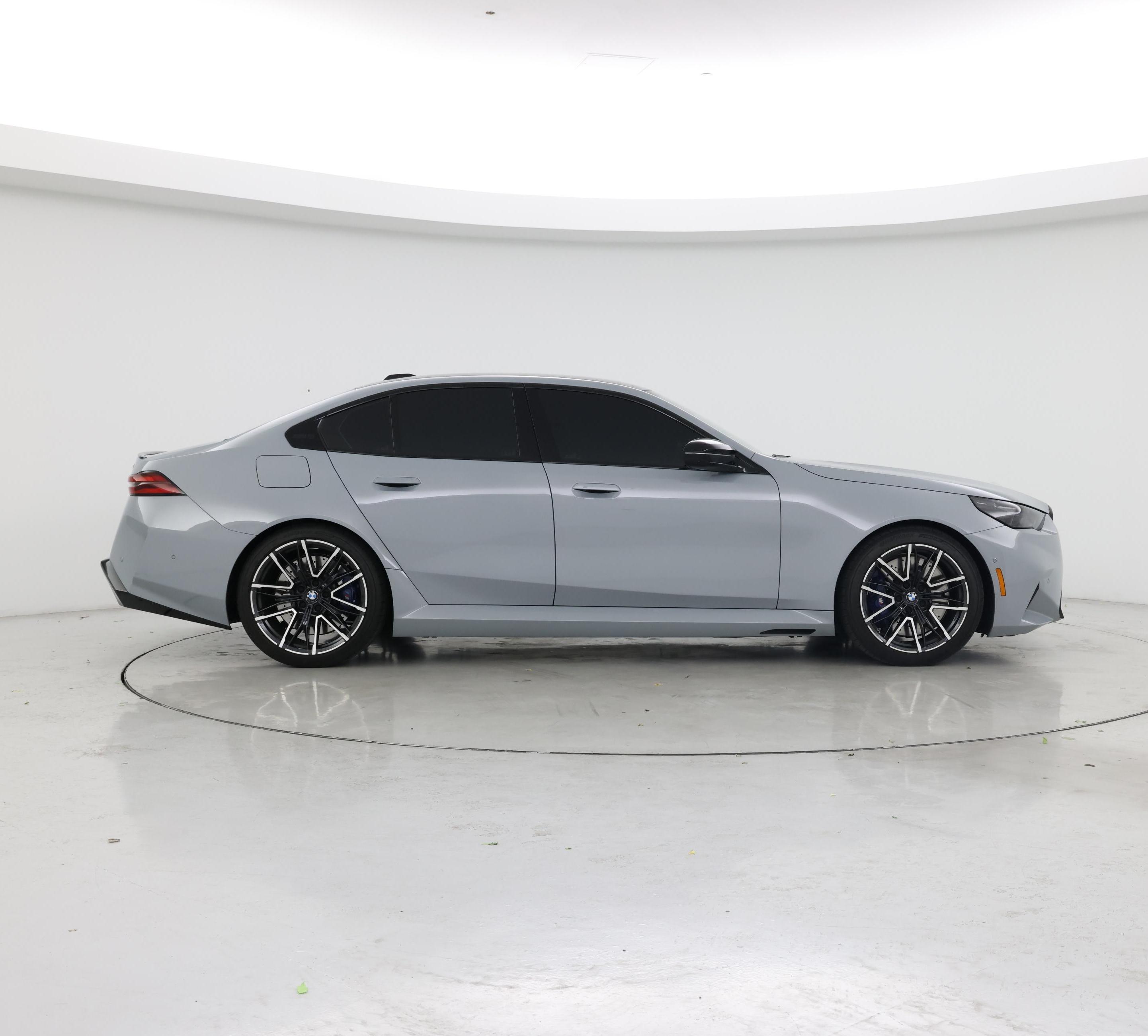 Thumbnail: 2025 BMW M5 - 7