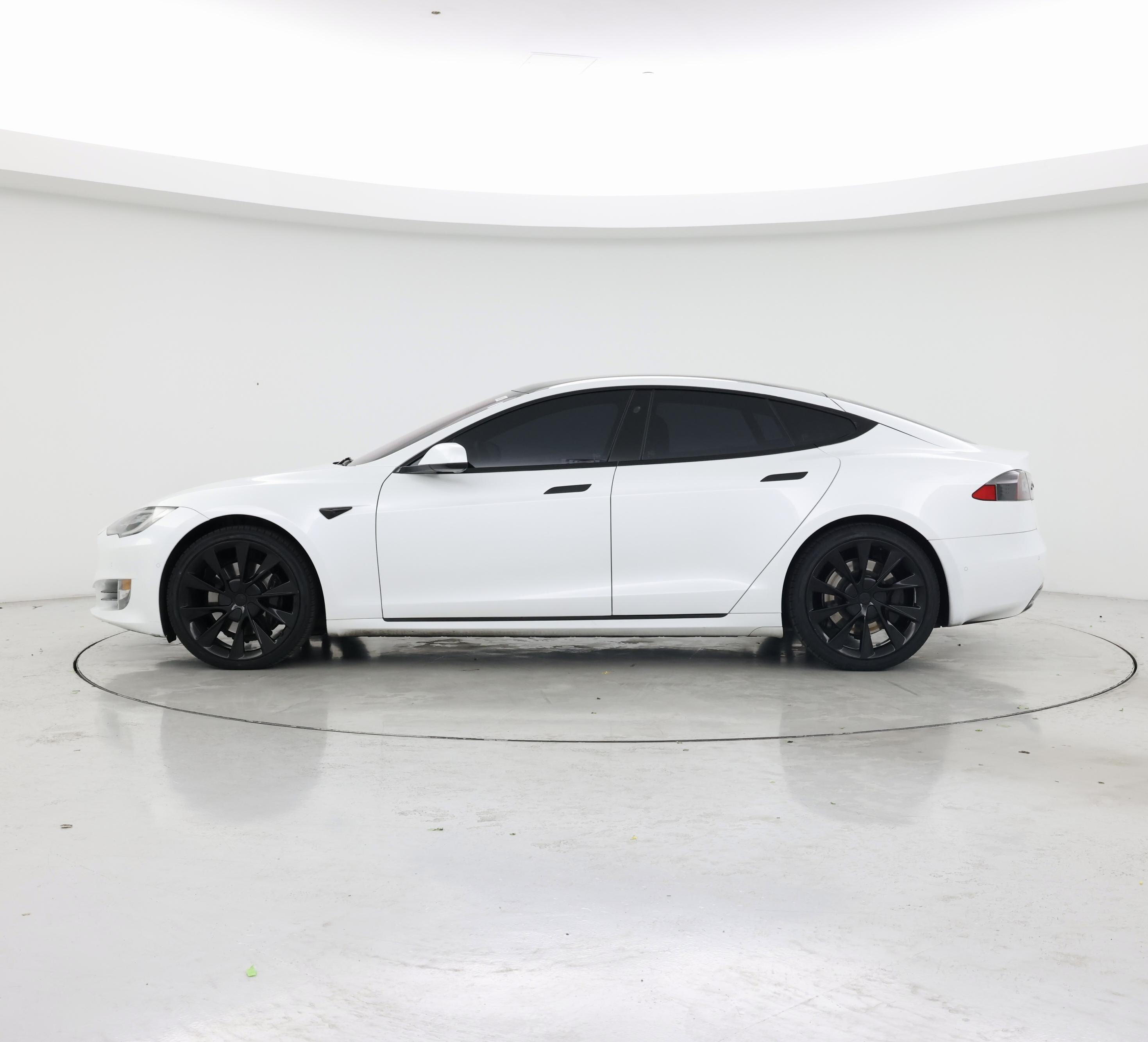 Thumbnail: 2020 Tesla Model S - 3