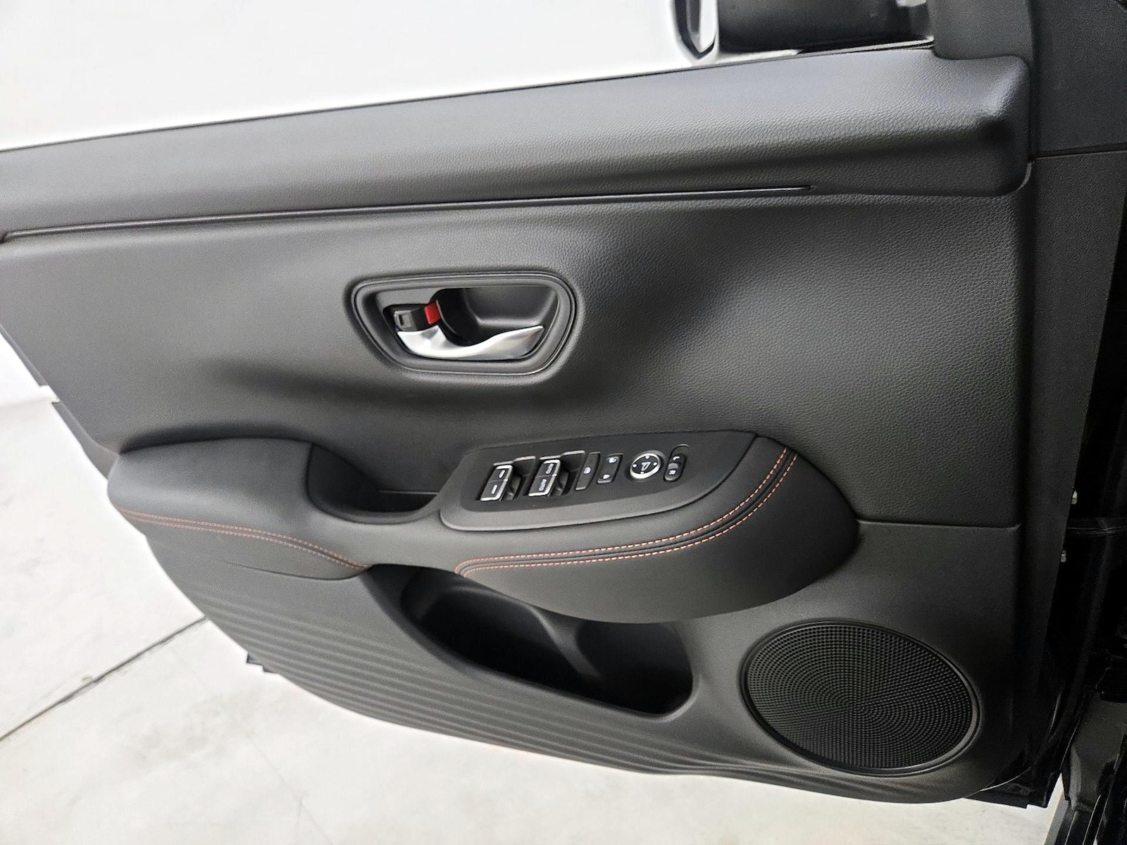 2025 Honda HR-V Sport - Photo 13