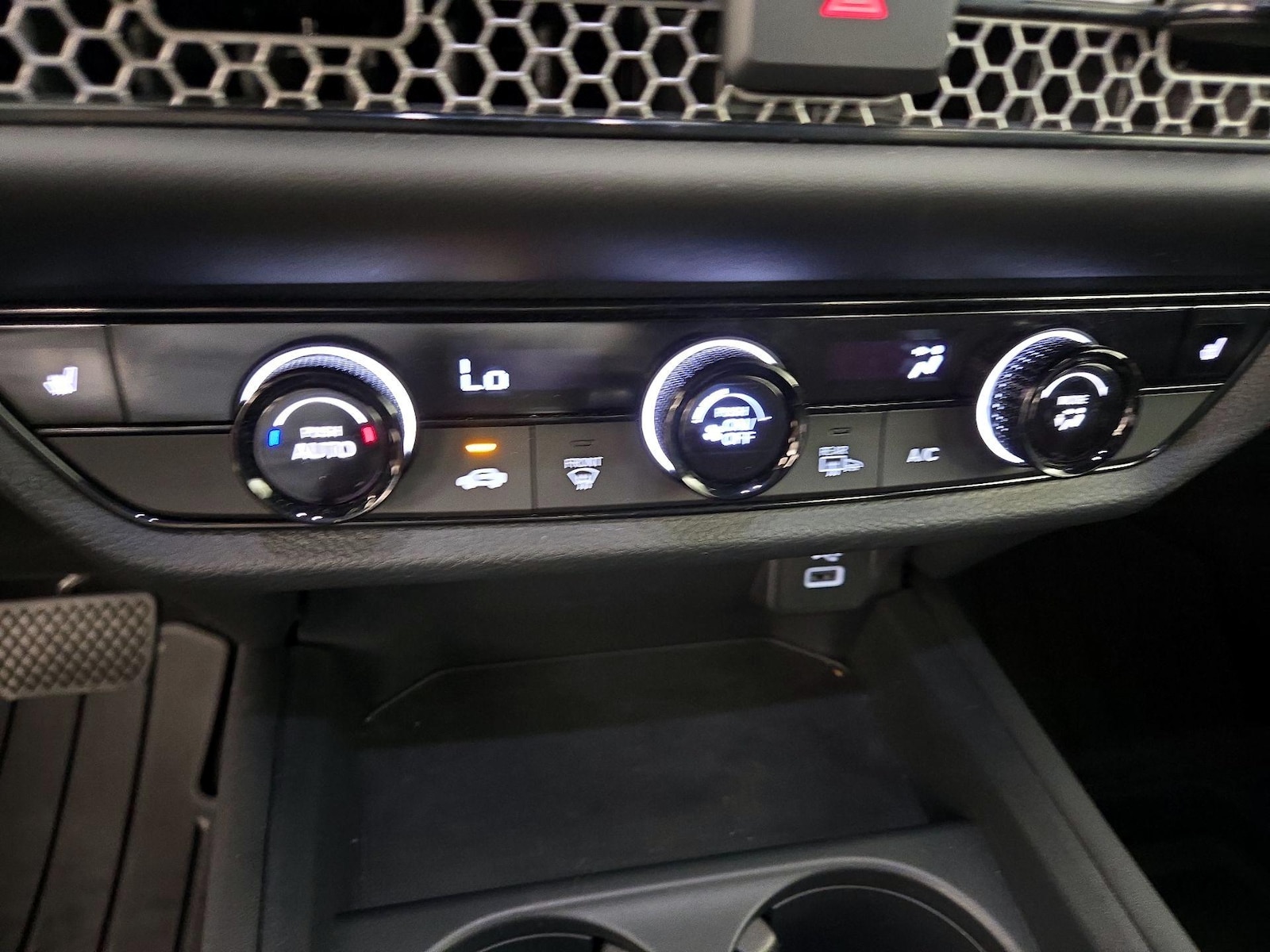 2025 Honda HR-V Sport - Photo 17