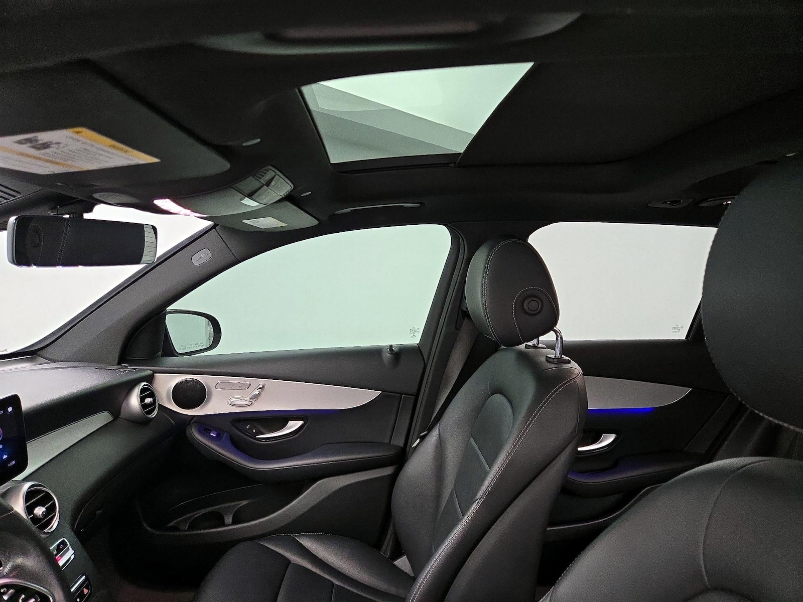 2021 Mercedes-Benz GLC GLC300 - Photo 20