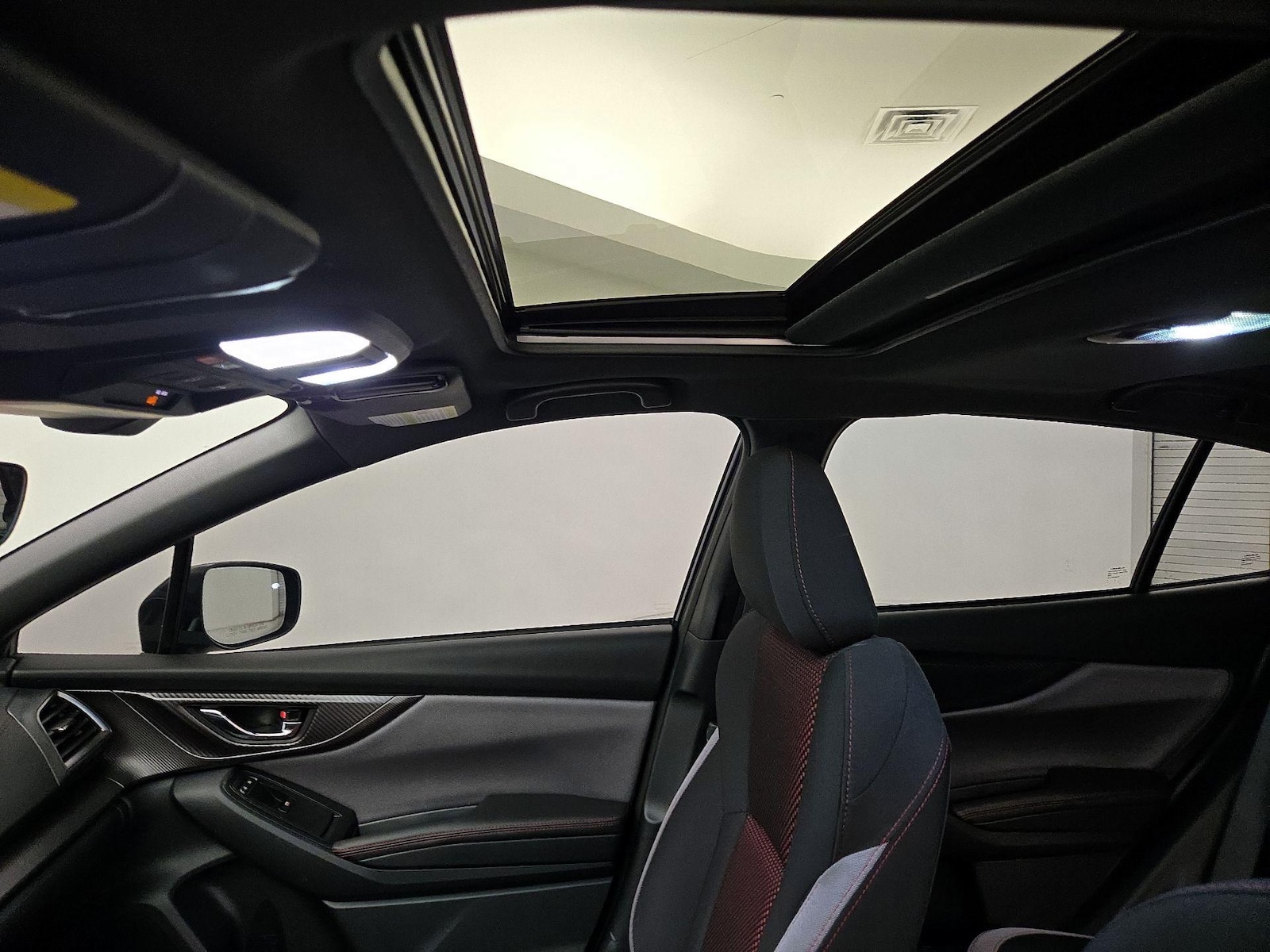 Sunroof(s) & Overhead Airbags