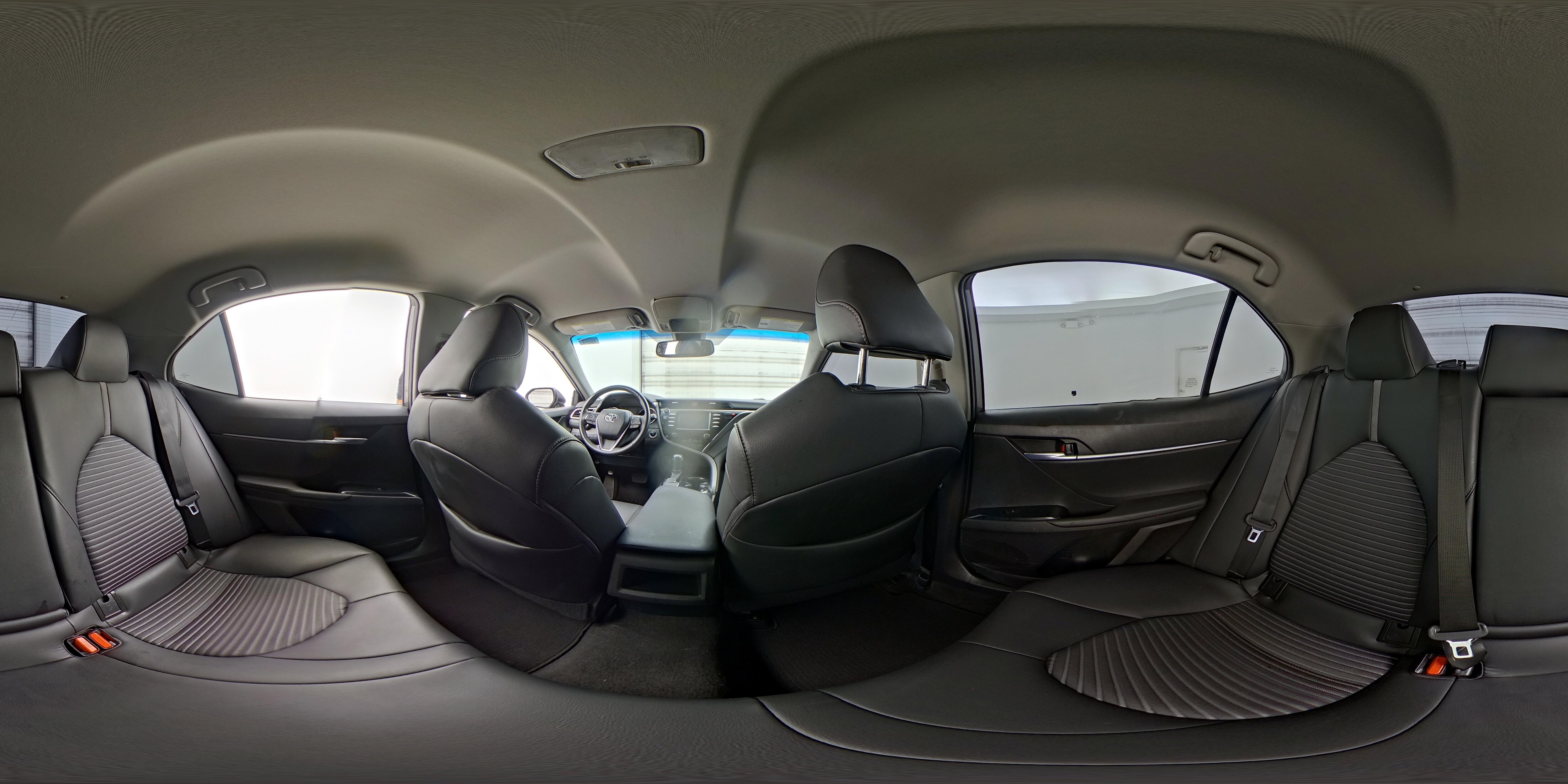 2018 Toyota Camry SE - Photo 25