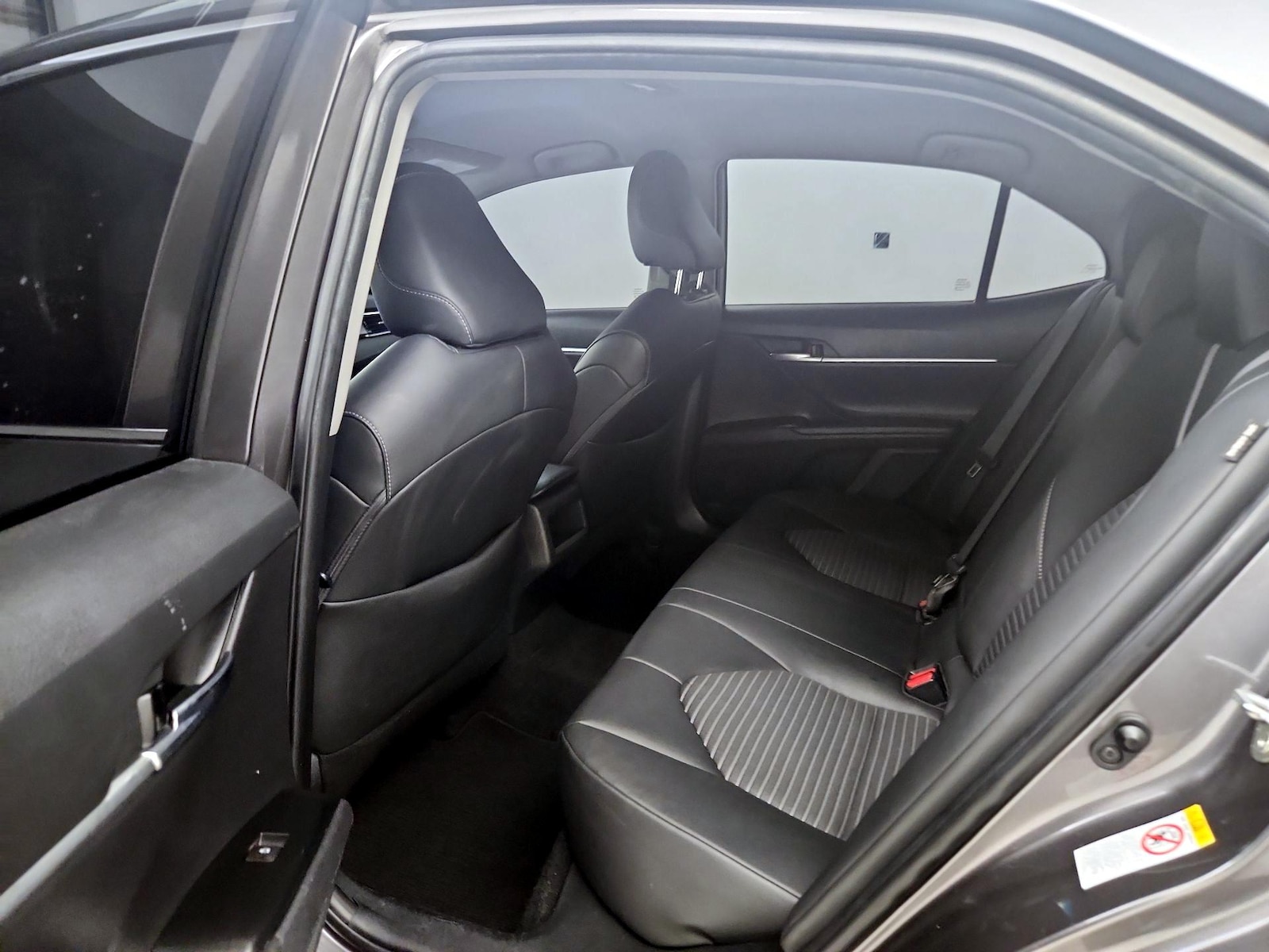 2018 Toyota Camry SE - Photo 20