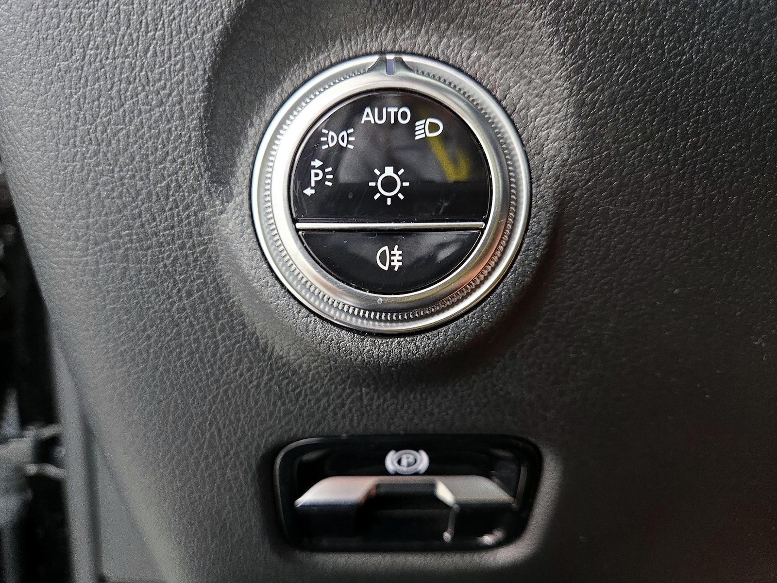 2023 Mercedes-Benz C-Class Sedan C 300 - Photo 14
