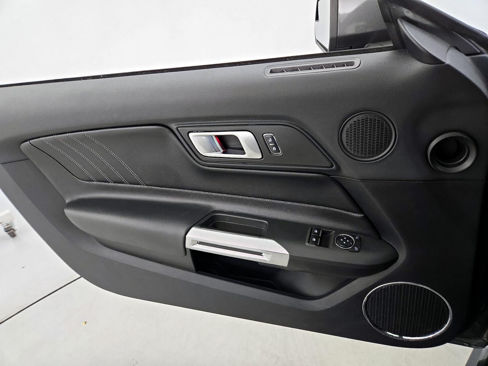 2018 Ford Mustang EcoBoost Premium - Photo 13