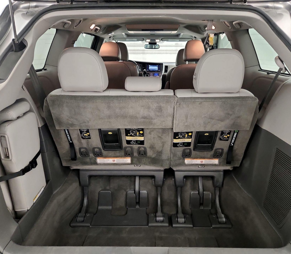 Trunk/Cargo (Seats Up)