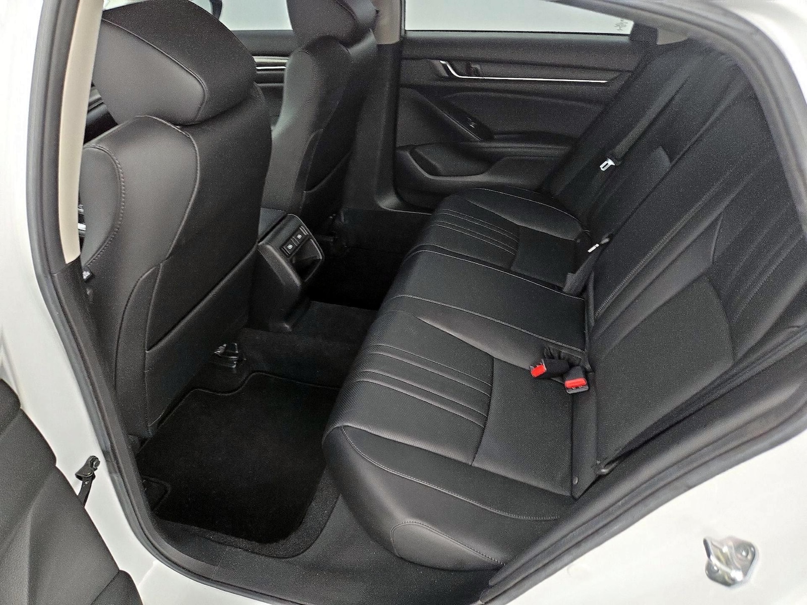 2021 Honda Accord Sport SE - Photo 20