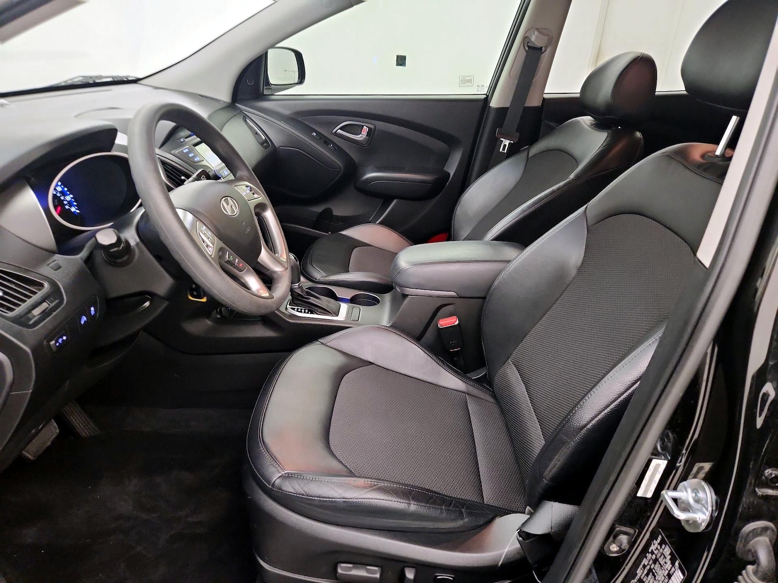 Power Seat(s) & Side Airbags