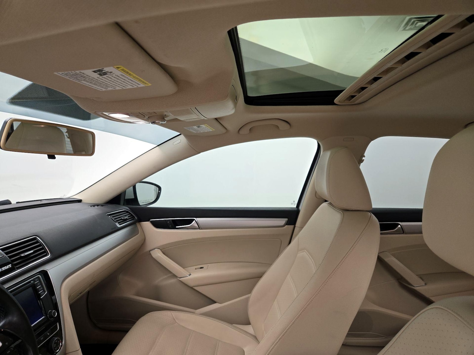 Sunroof(s) & Overhead Airbags