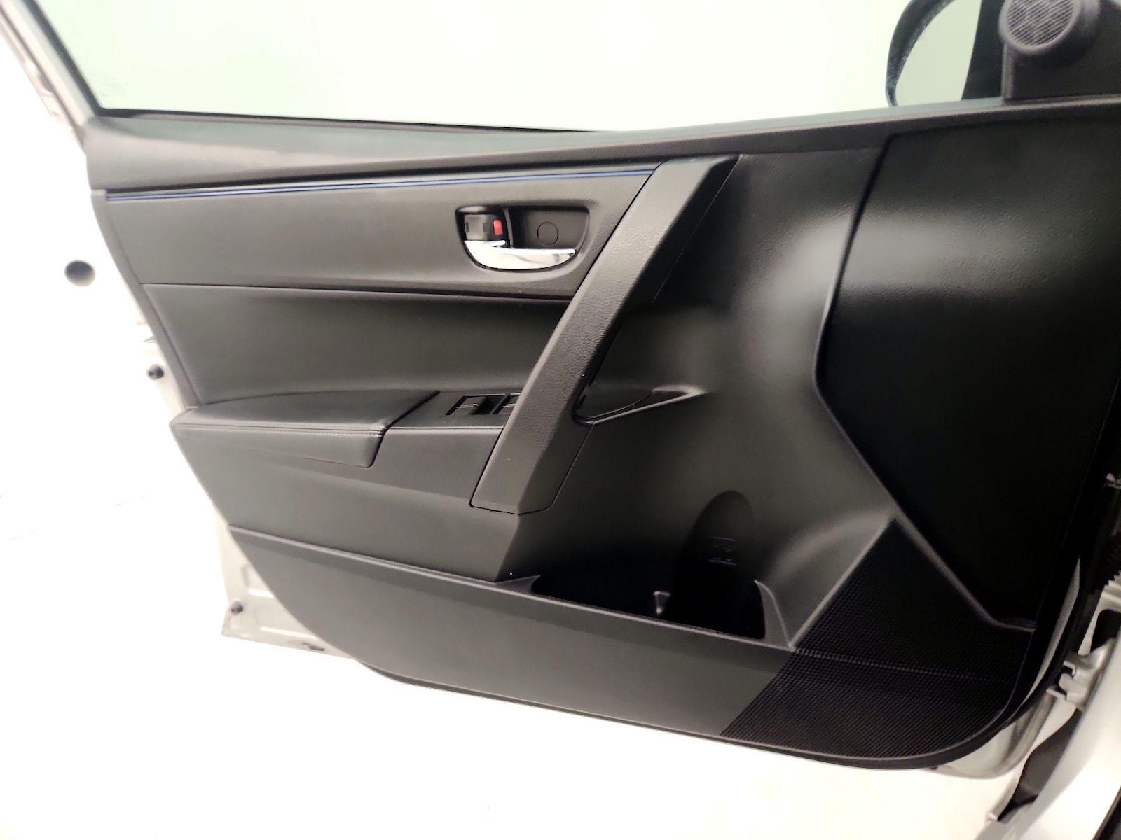 2018 Toyota Corolla SE - Photo 13