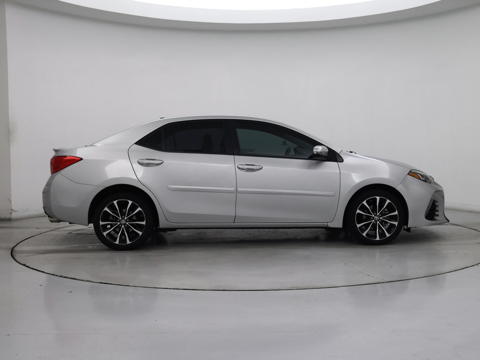 2018 Toyota Corolla SE - Photo 8