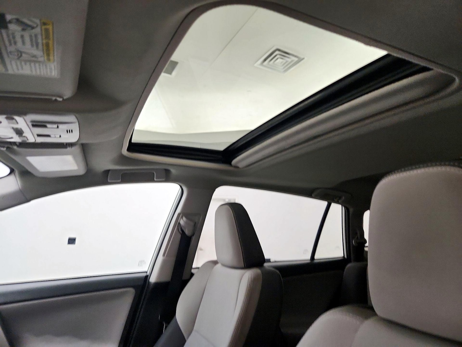 Sunroof(s) & Overhead Airbags