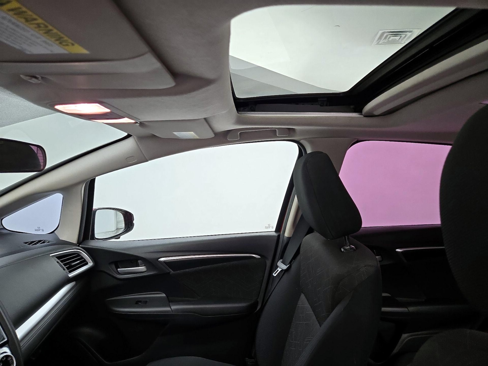 Sunroof(s) & Overhead Airbags