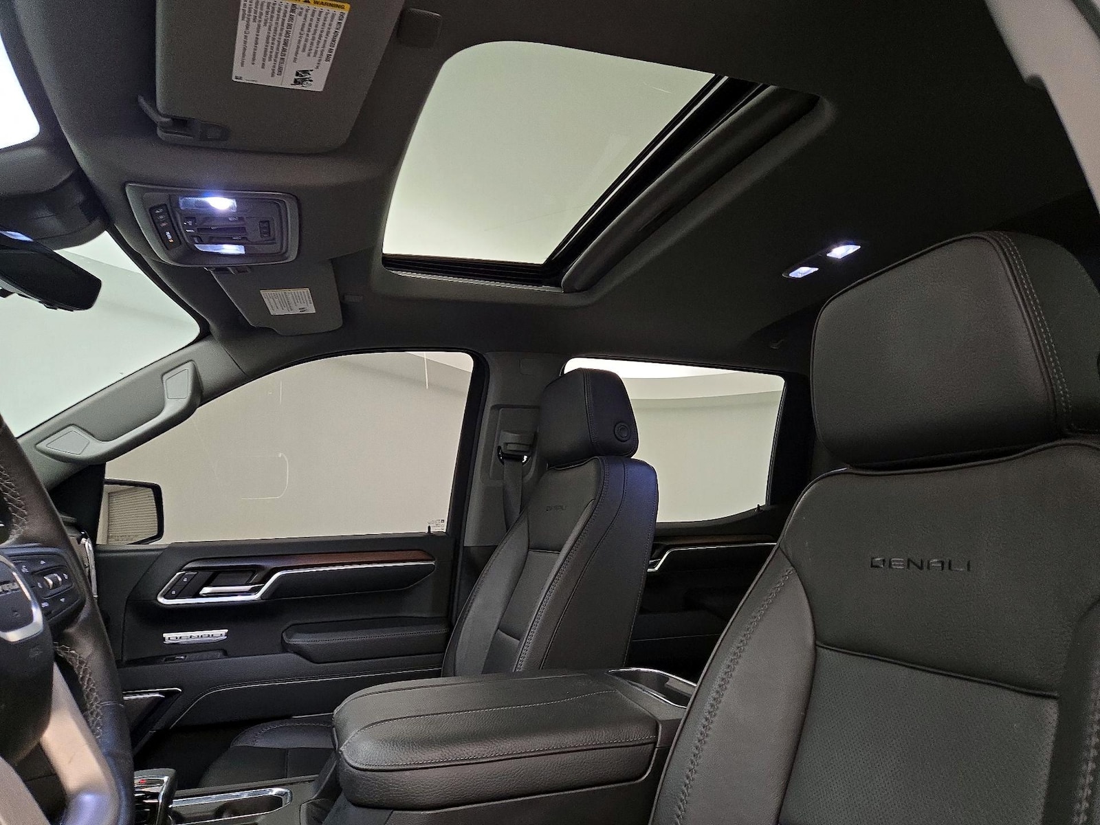Sunroof(s) & Overhead Airbags