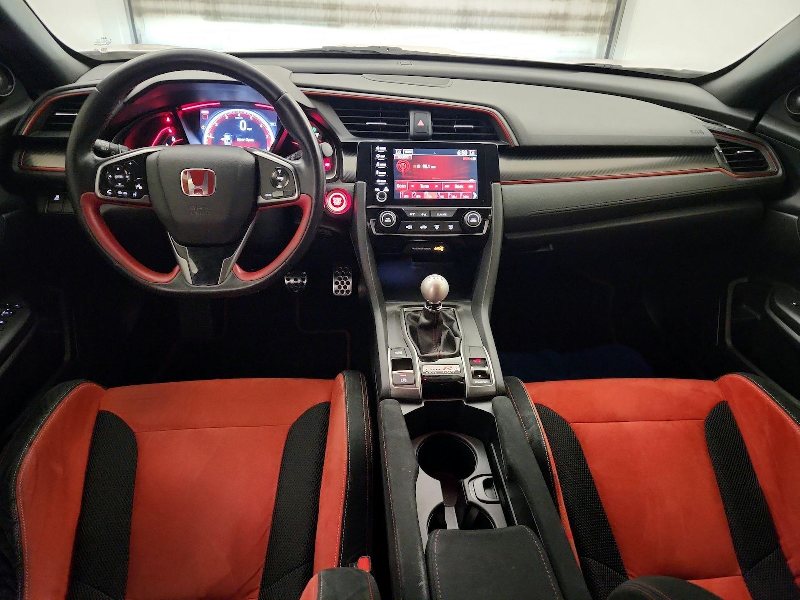 Apple CarPlay® & Android Auto™