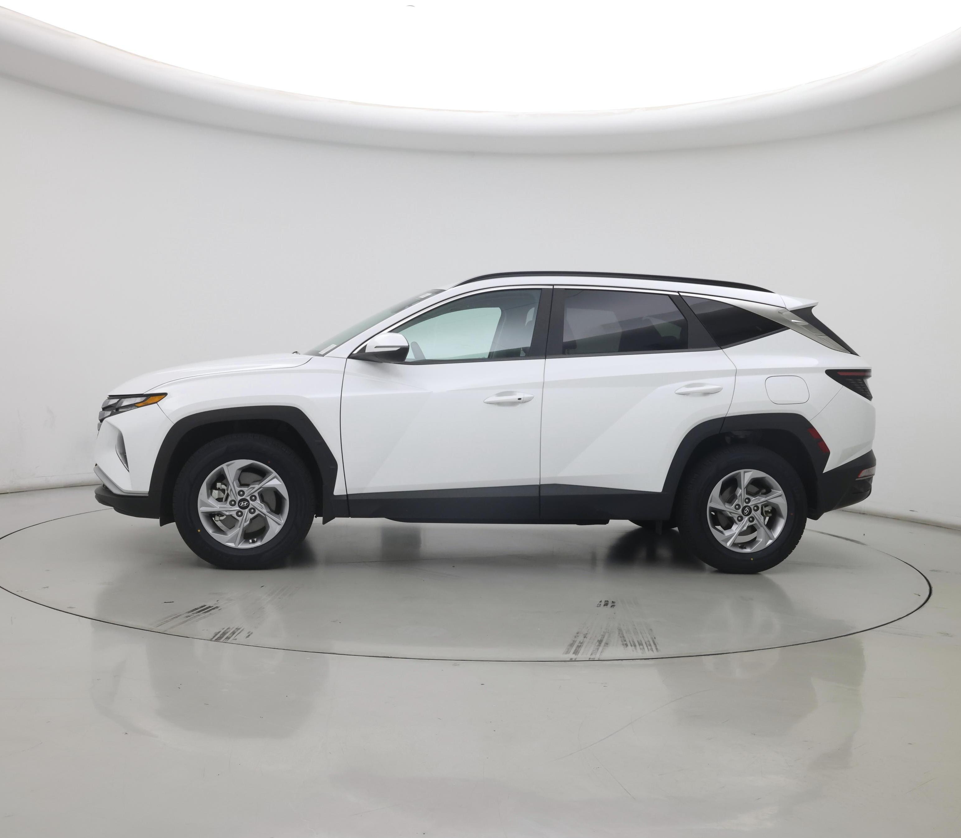 Thumbnail: 2022 Hyundai Tucson - 3