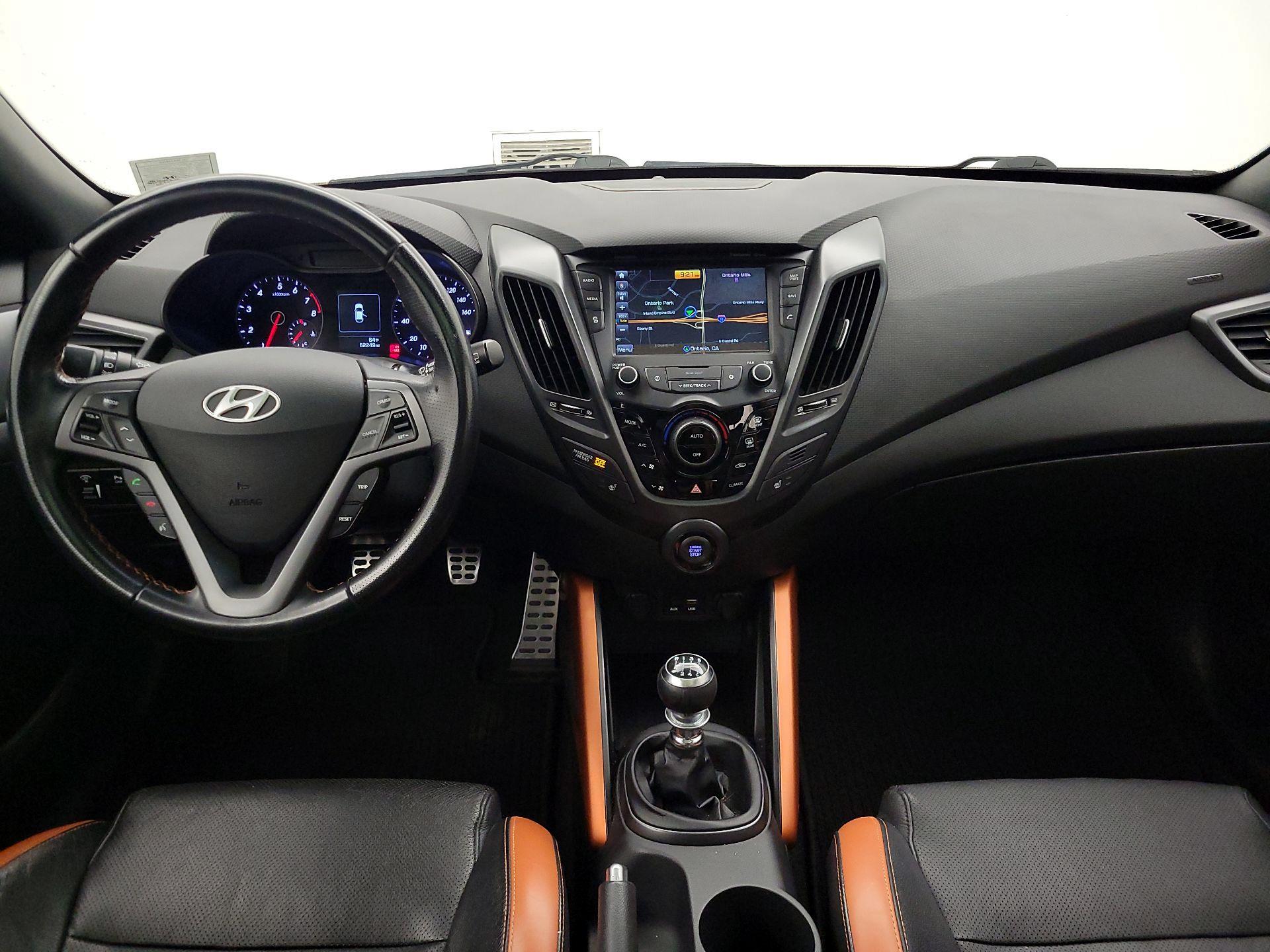 Thumbnail: 2016 Hyundai Veloster - 9
