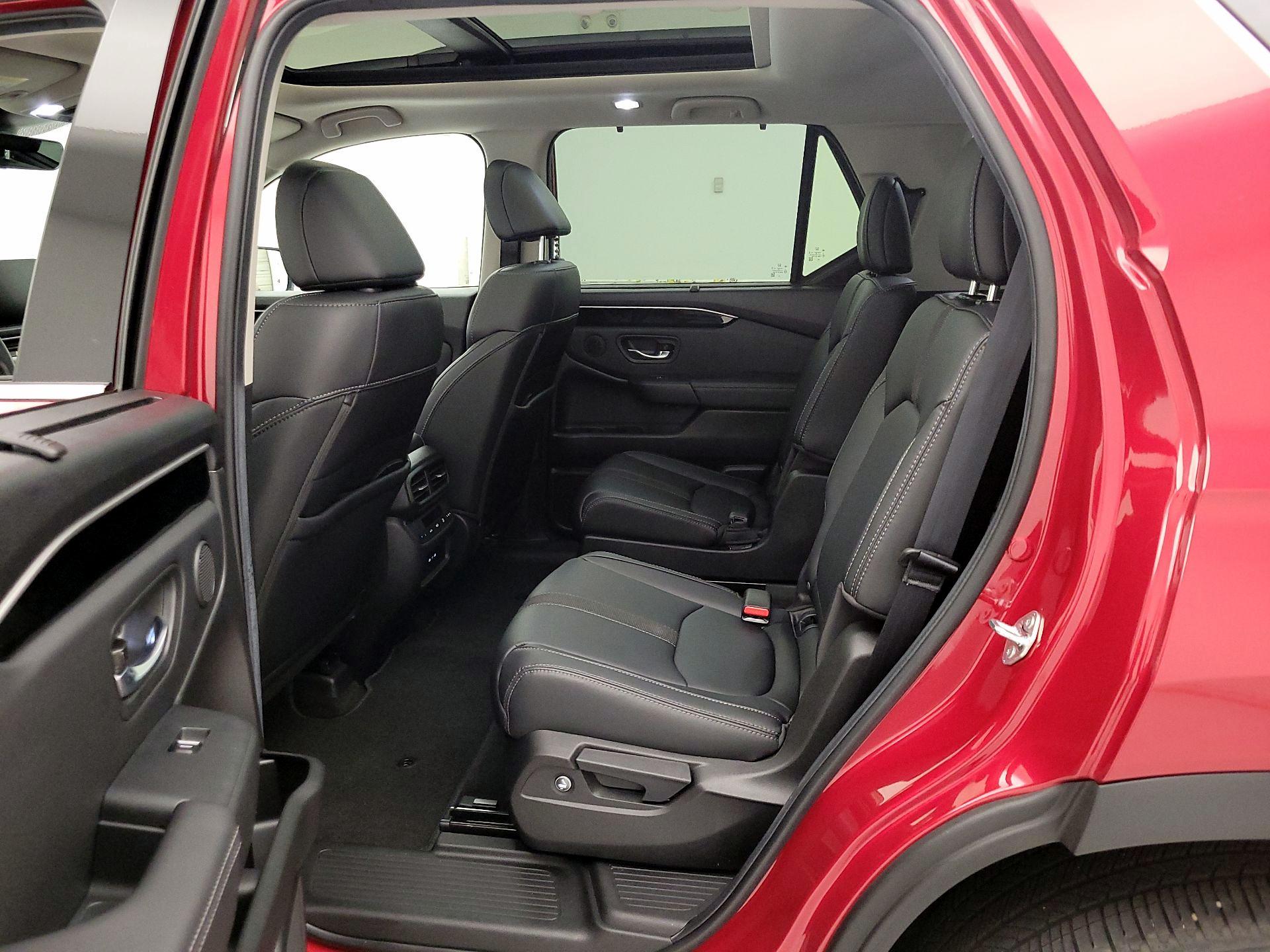 Thumbnail: 2025 Honda Pilot - 20