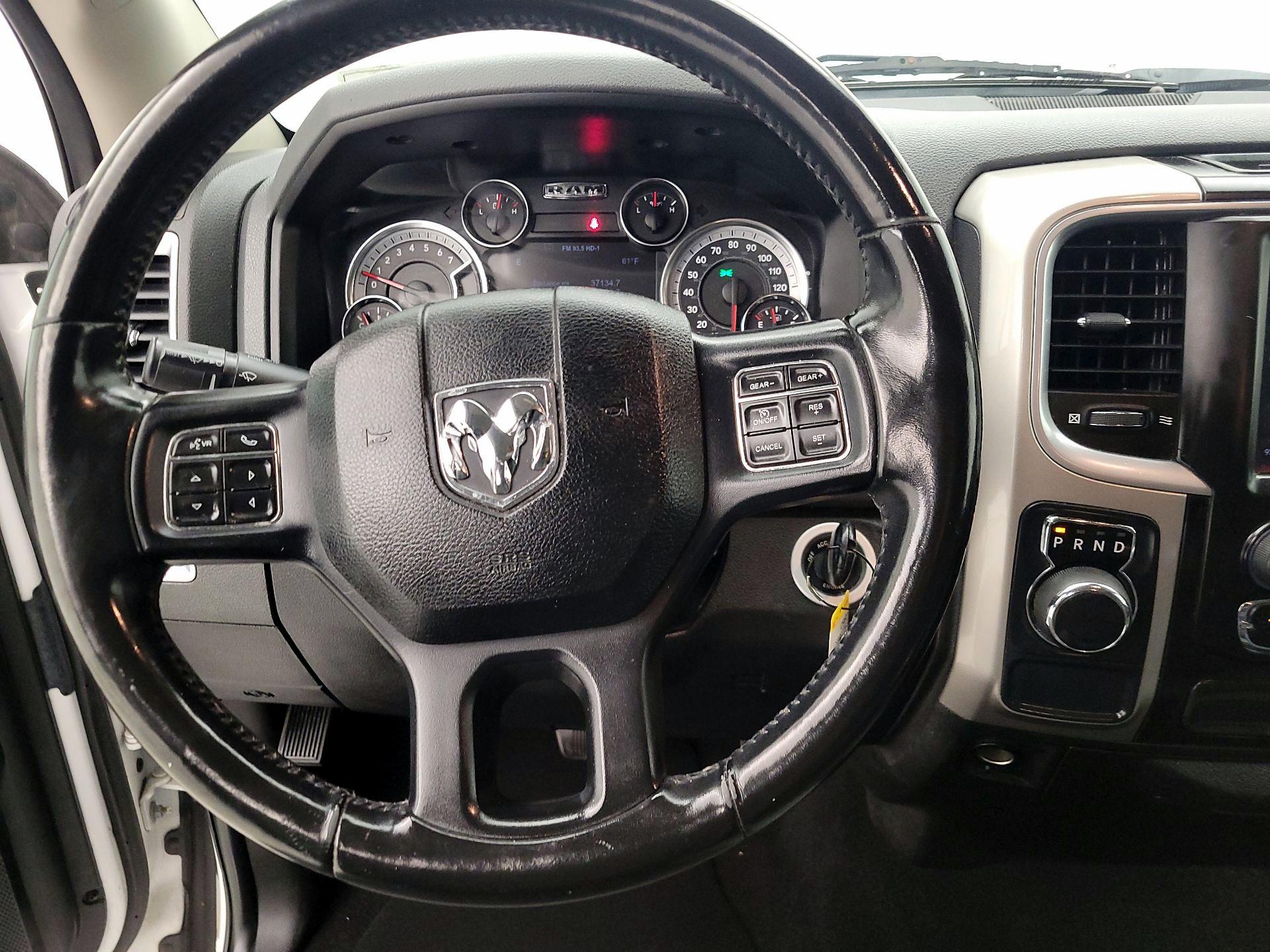 Thumbnail: 2019 RAM 1500 Classic - 10