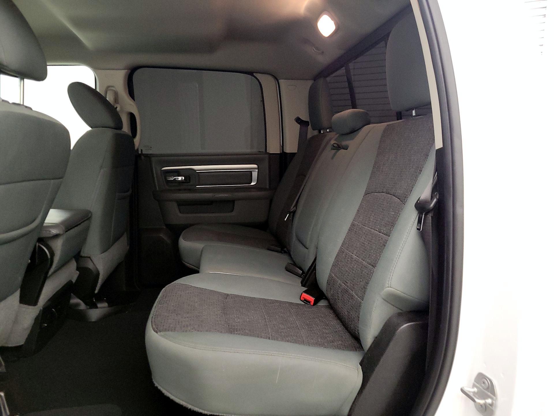 Thumbnail: 2019 RAM 1500 Classic - 19