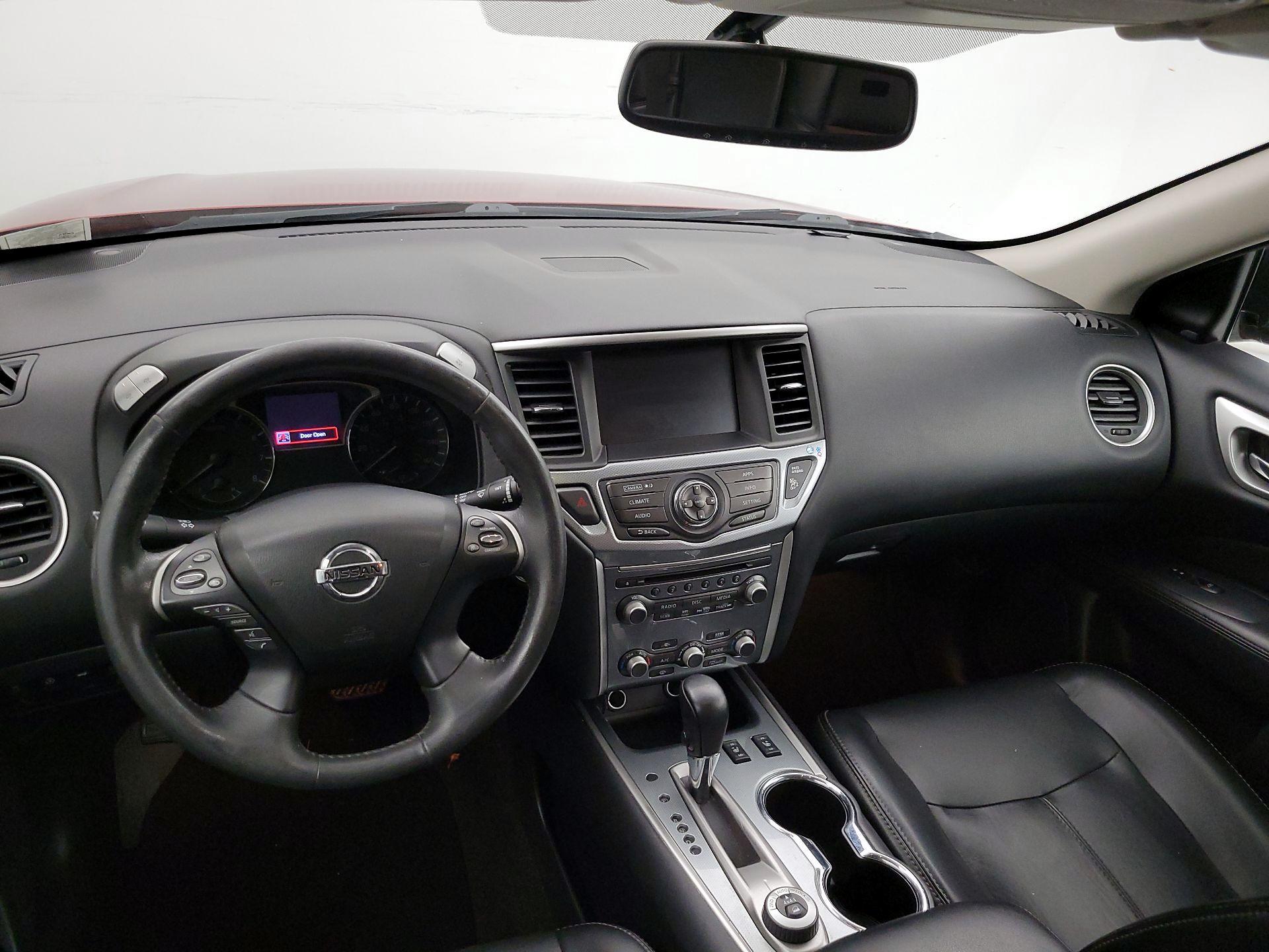 Thumbnail: 2017 Nissan Pathfinder - 9