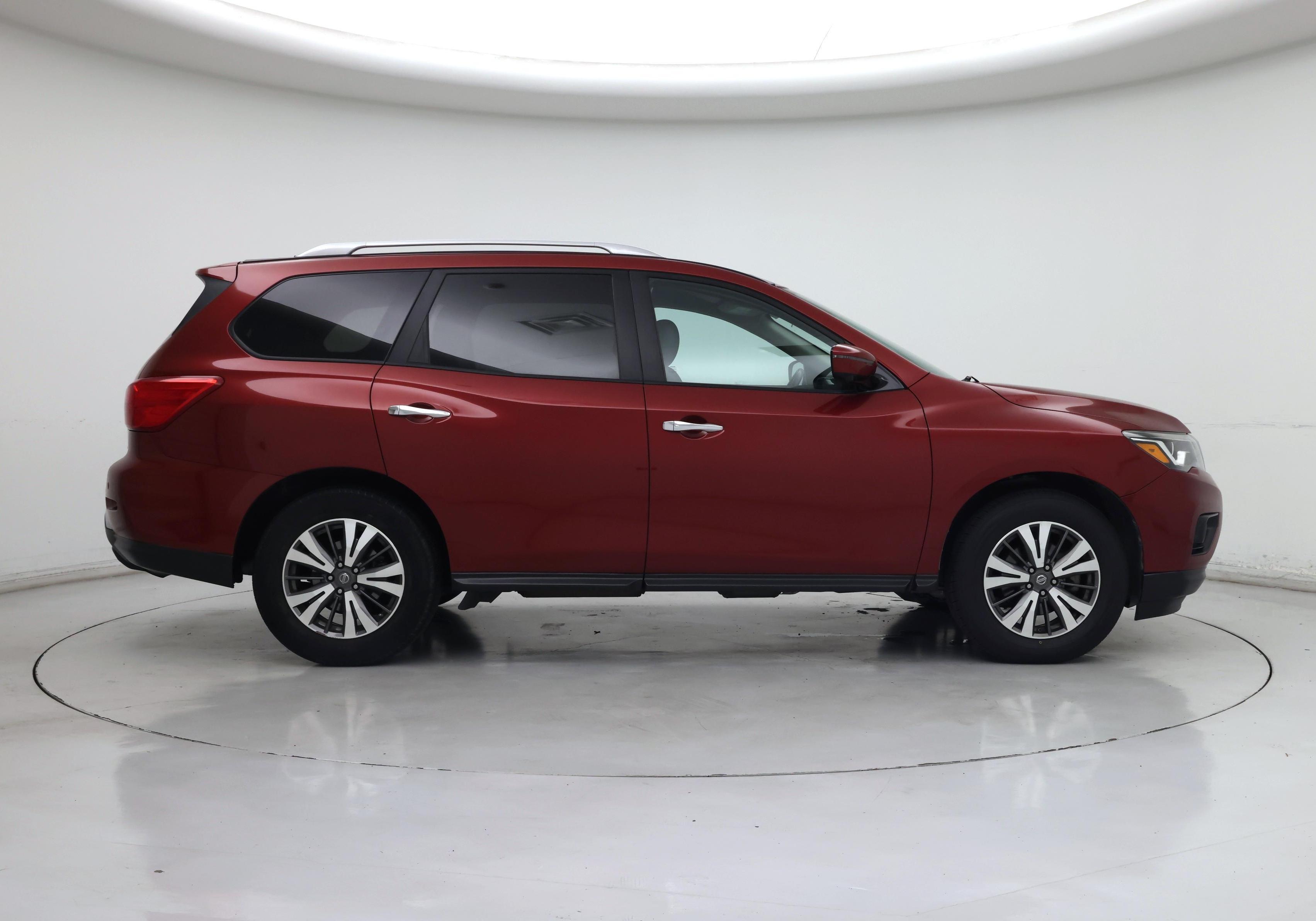 Thumbnail: 2017 Nissan Pathfinder - 7
