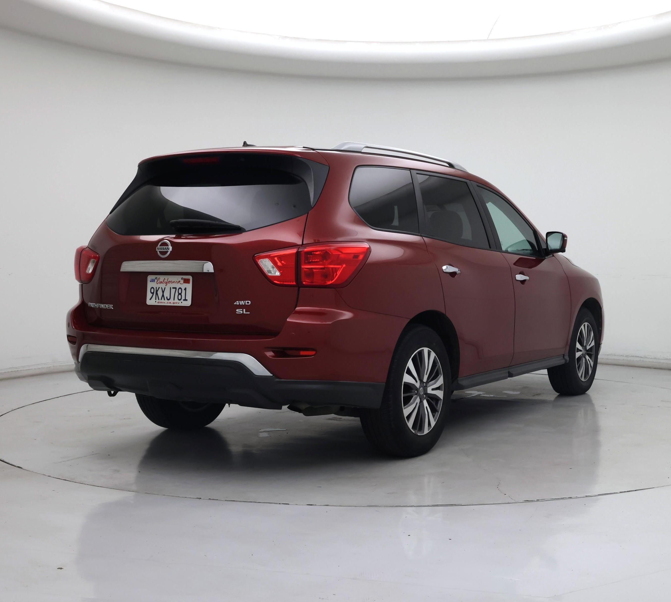 Thumbnail: 2017 Nissan Pathfinder - 8