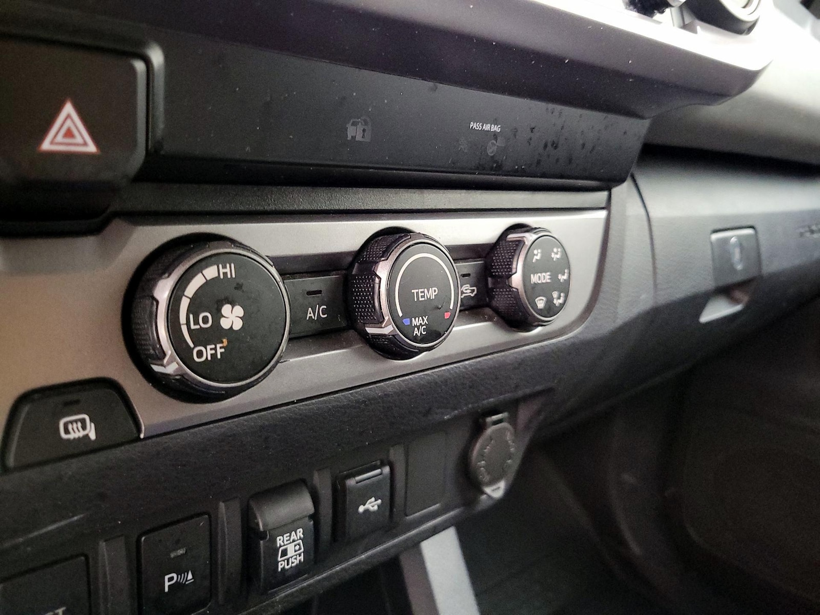 2020 Toyota Tacoma SR5 - Photo 17