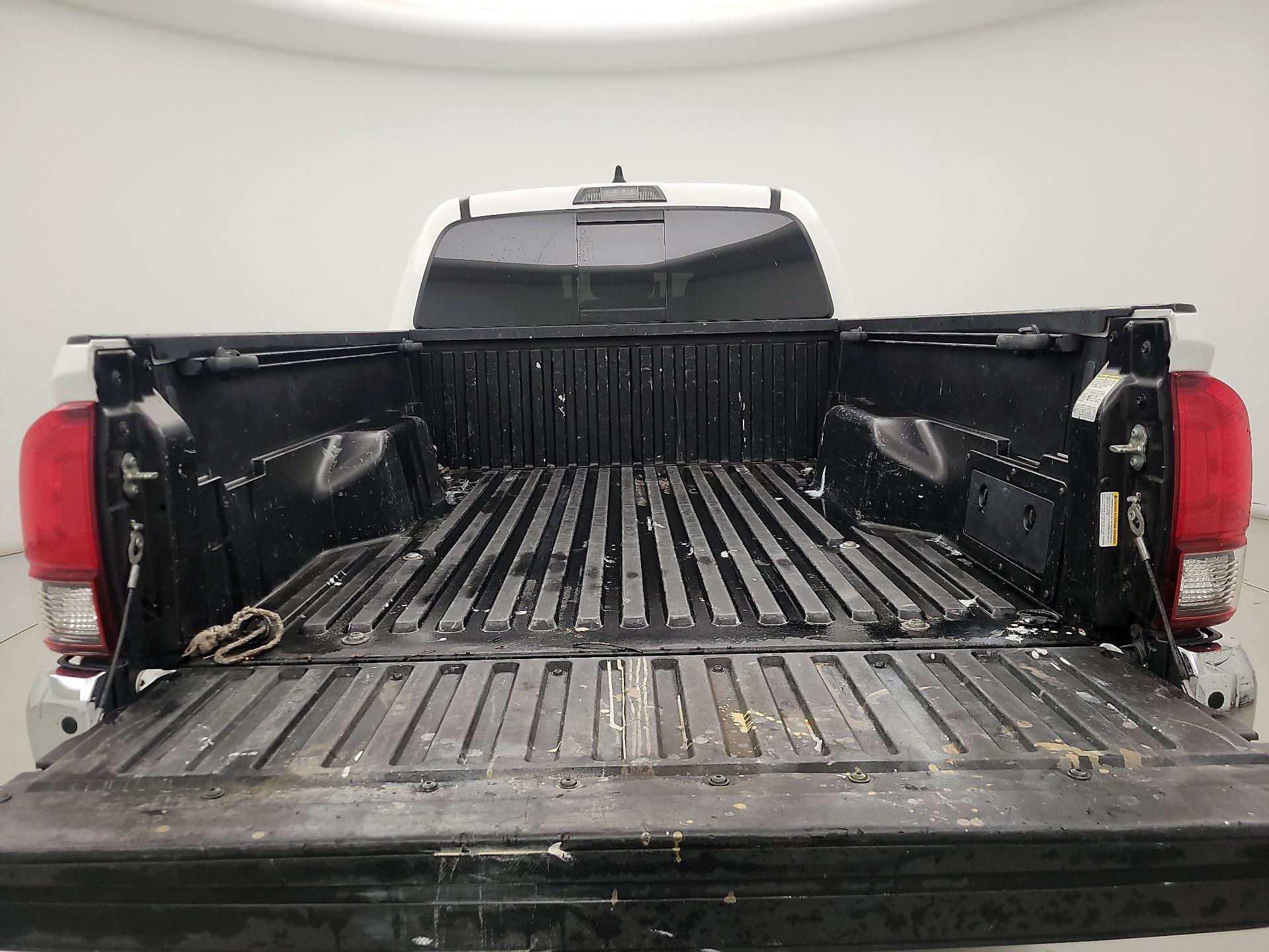 Thumbnail: 2020 Toyota Tacoma - 19
