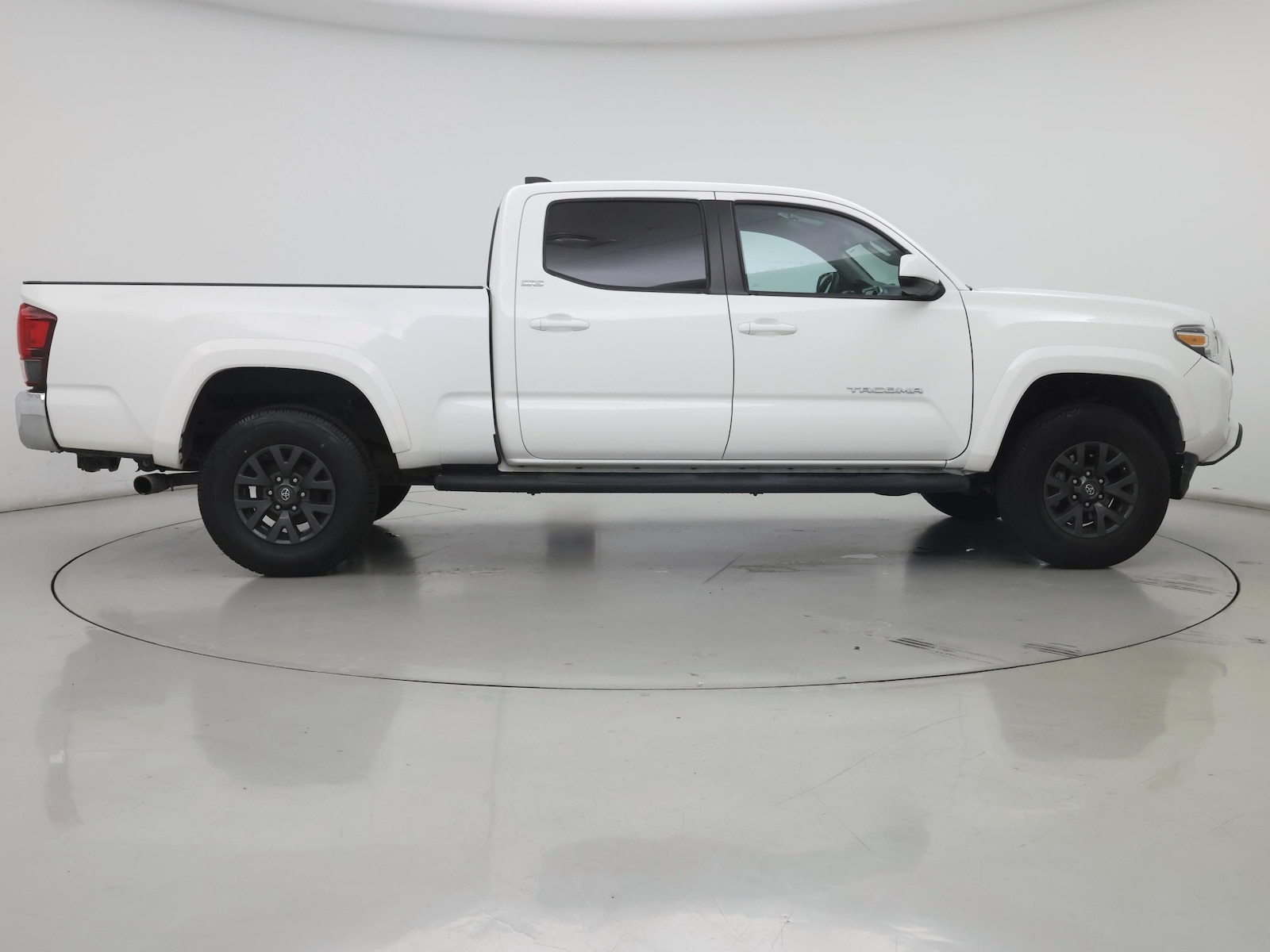 2020 Toyota Tacoma SR5 - Photo 8