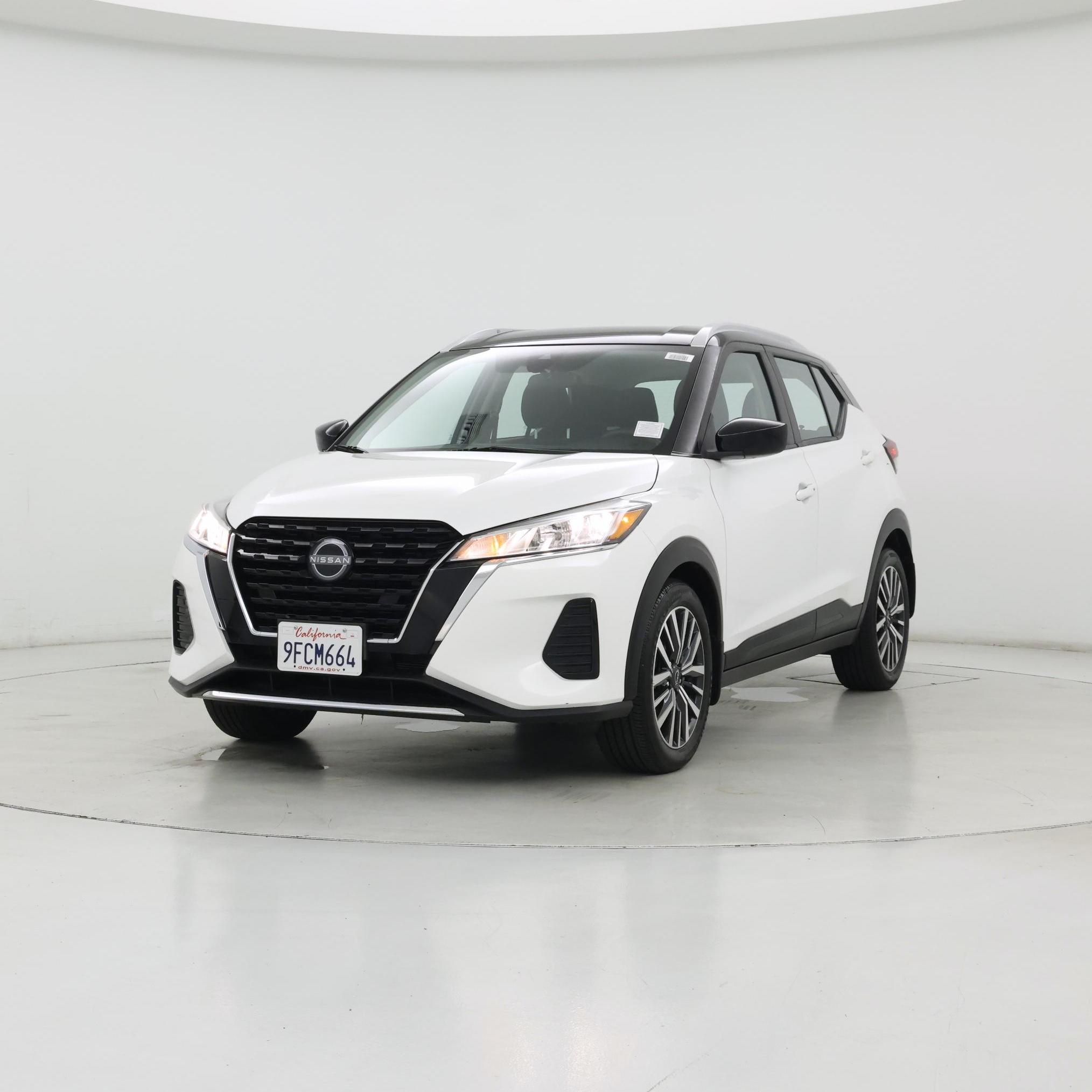 Thumbnail: 2023 Nissan Kicks - 4